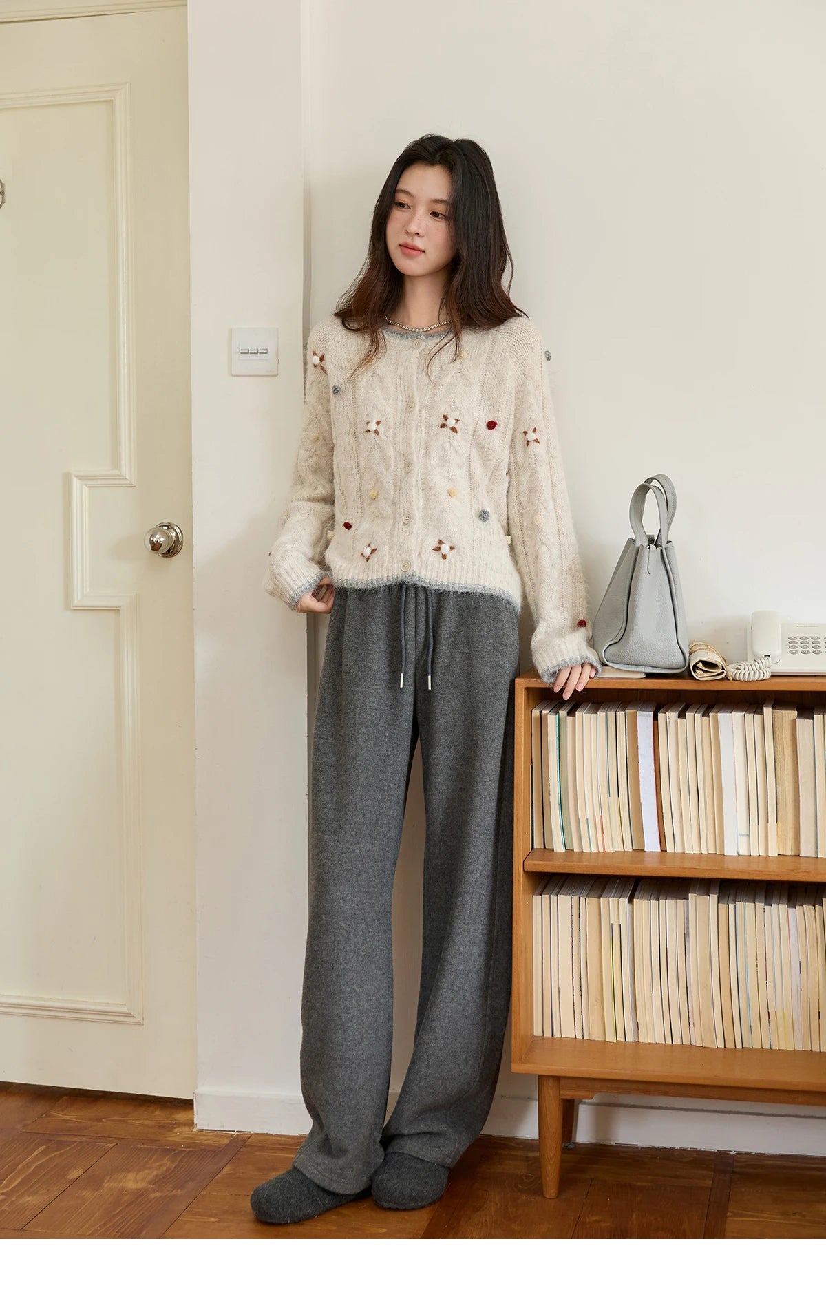 MISHOW Hand-crocheted Knitted Cardigan for Women 2025 Autumn Luxury Long Sleeves Wool Blended Loose Casual Tops MXE48Z2575