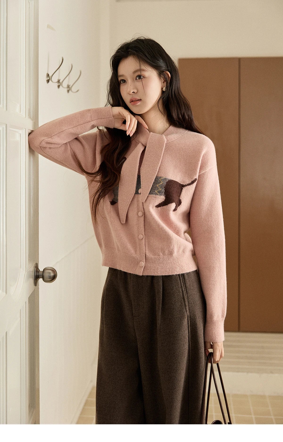 MISHOW Women's Pink Knit Cardigan 2025 Autumn Winter Dachshund Pattern Bow Collar Sweaters Single-breasted Loose Tops MXE94Z2997