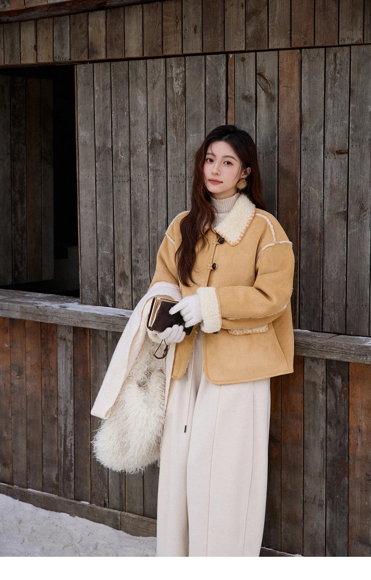 MISHOW Yellow Thickened Fur Integrated Suede Jacket for Women Winter 2025 Lapel Loose Warm Imitation Lamb Fur Jacket MXE92W1016