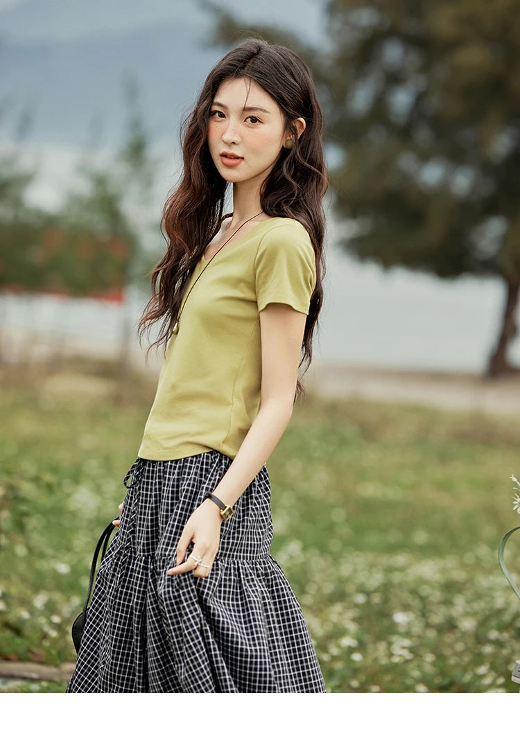 MISHOW Cotton Casual T-shirts Women New 2025 Short Sleeve V-neck Solid Versatile Shirt Female Fashion Basic Tops Lady MXE33T0519