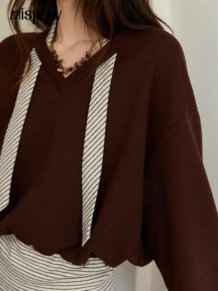 MISHOW Woman Suits 2025 Autumn Retro Brown V-Neck Sweatshirt Pleated Skirt Suit Striped Waist Belt Casual Two-piece MXE47T1415