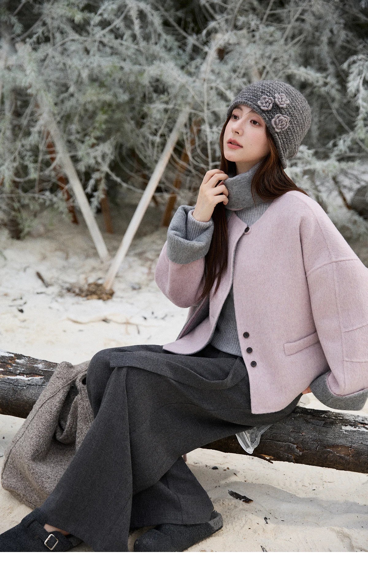 MISHOW Women's Tweed Wool Double-Faced Short Coat with Scarf 2025 Winter Loose Warm Outerwear O-neck Coat Office Lady MXE86W0977