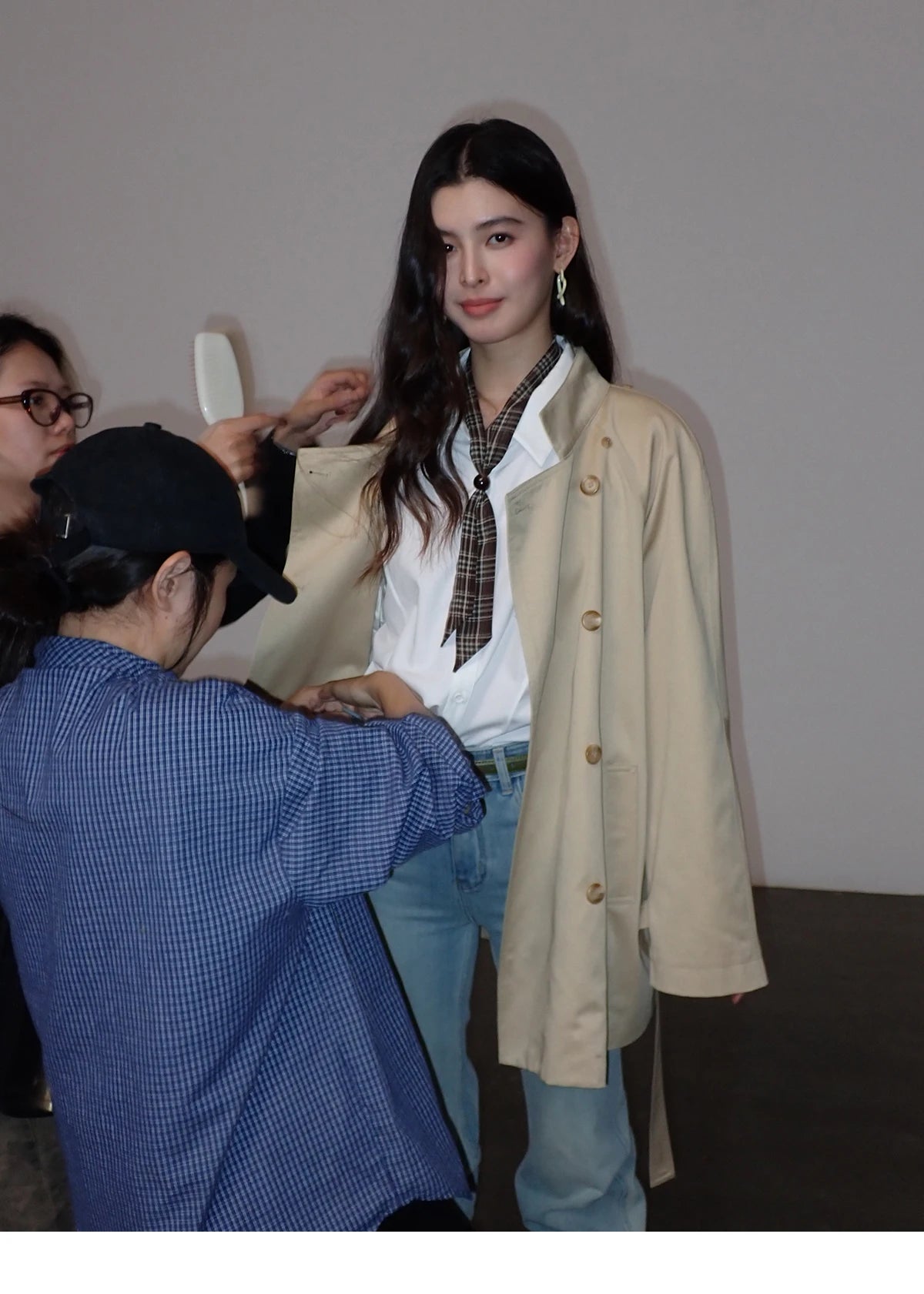 MISHOW Women's Double-Breasted Trench Coat 2026 Spring Belted Lapel Trench Long Sleeve Casual Mid-Length Outerwear MXF11W1031