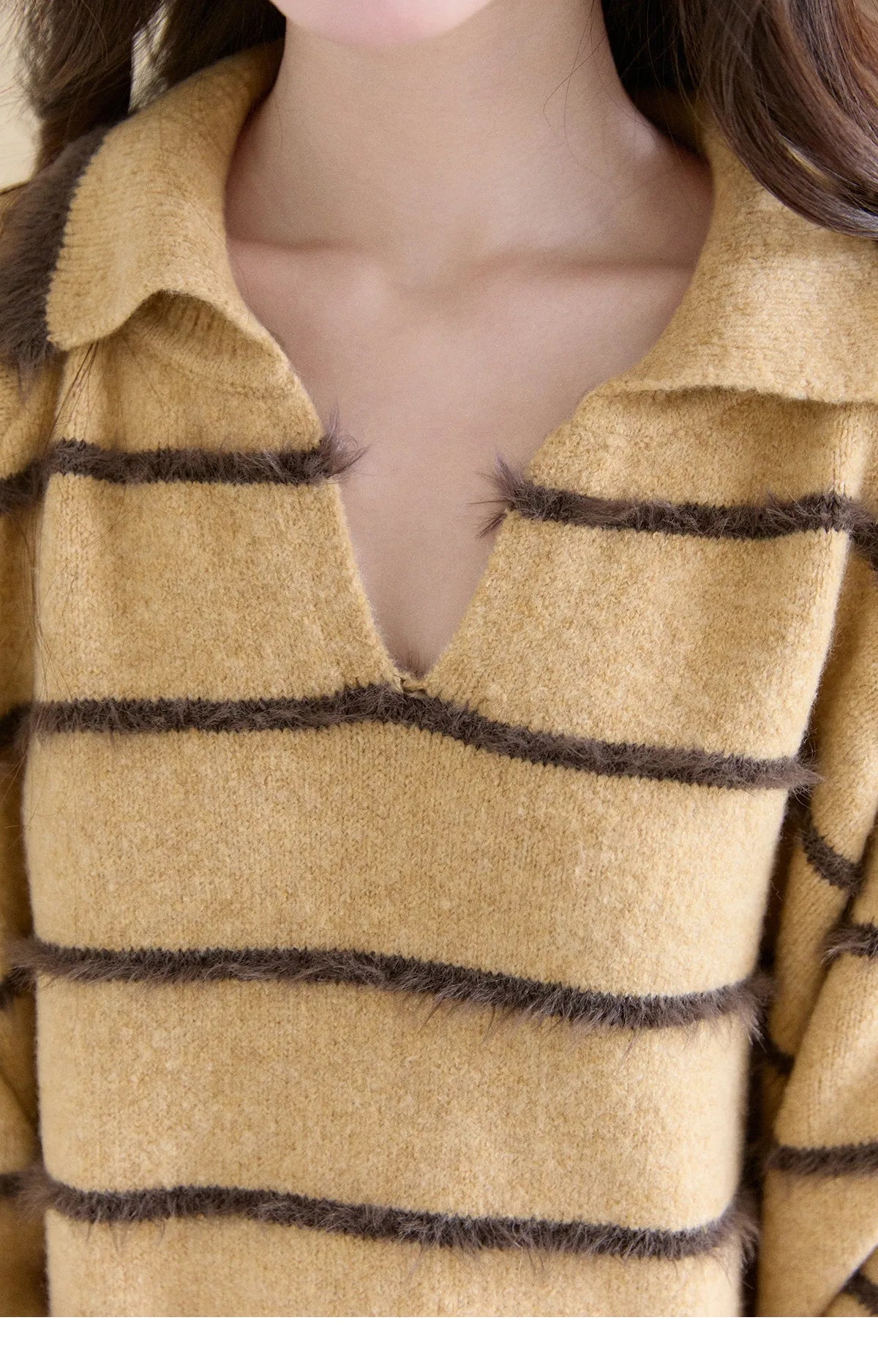 MISHOW Women's Faux Mink Fur Striped Sweater 2025 Winter Loose Lapel Tassel Hem Thickened Knitwwear Excluding Scarves MXE93Z2945