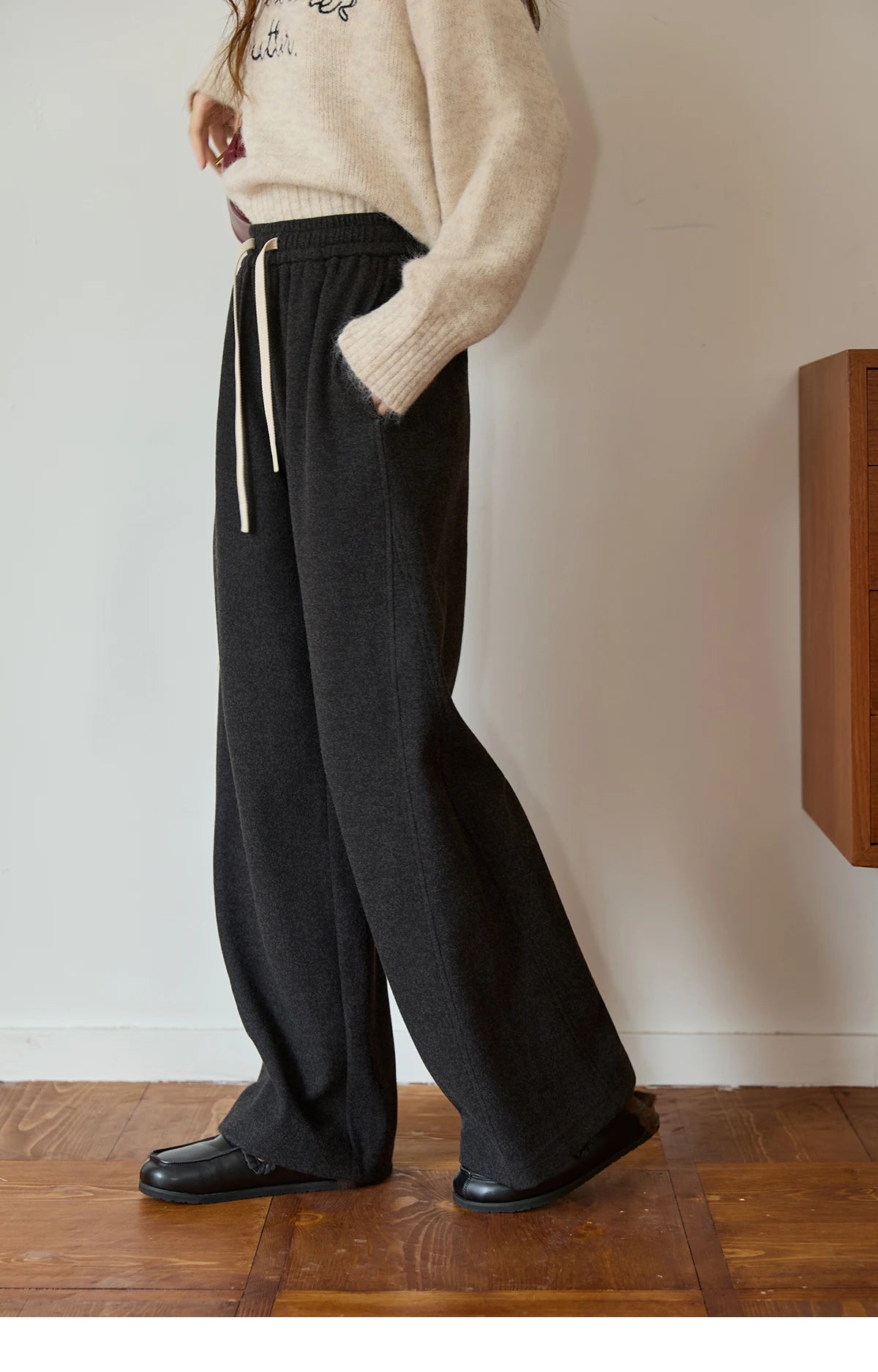 MISHOW Wide-leg Pants for Women 2025 Autumn Winter High Waist Straight Lace-up Loose Pants Retro Casual Slim Pants MXE89K1100