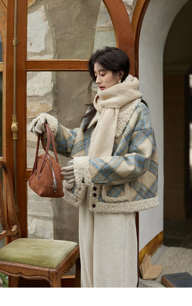 MISHOW Splicing Fleece Short Coat Women 2024 Winter Vintage French Plaid Tweed Thickened Warm Turn Down Collar Jacket MXD55W0574