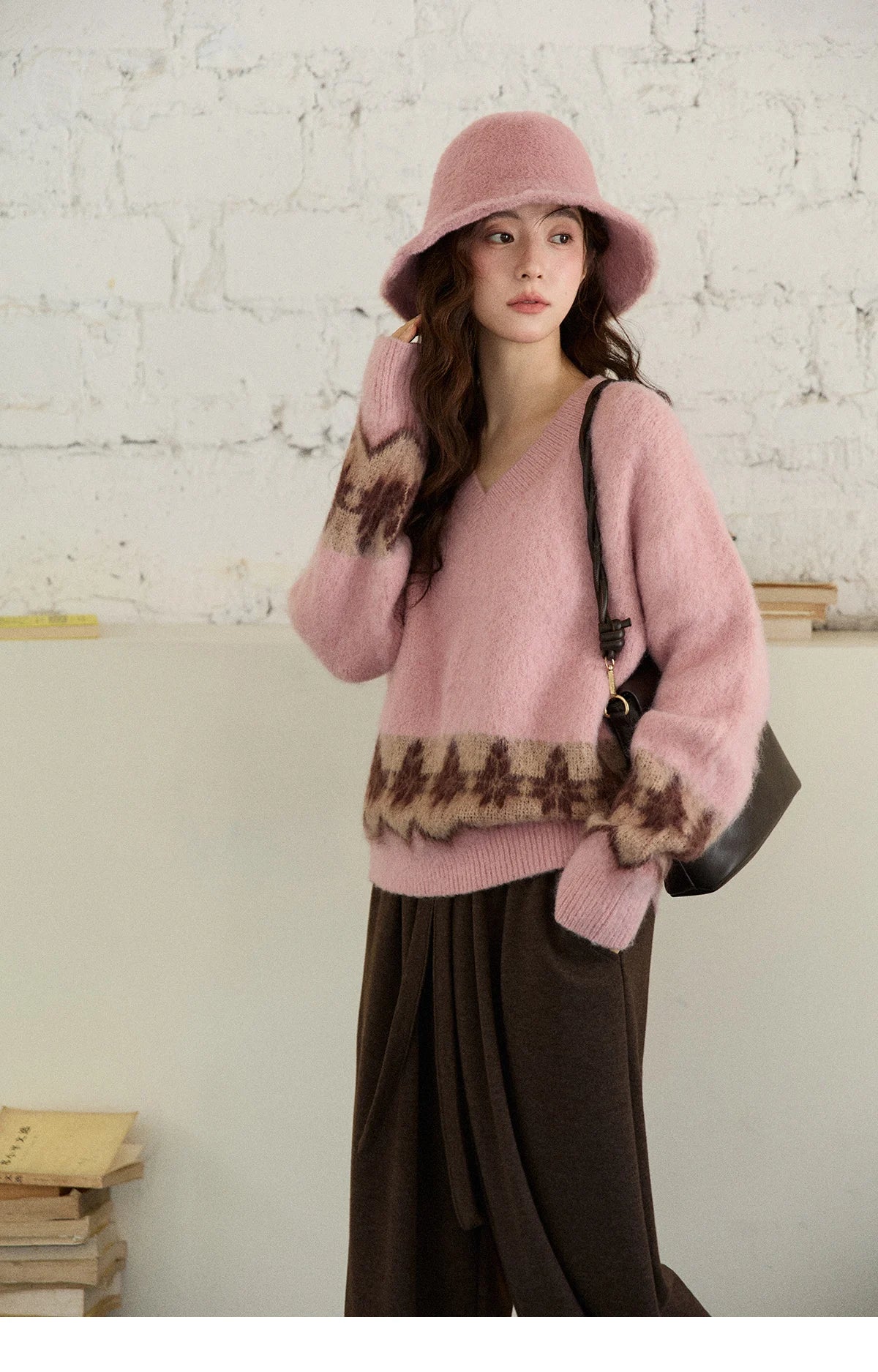 MISHOW Jacquard Pullovers for Women 2025 Winter Fashion Retro Geometric Pattern V-Neck Knitted Sweater with Shawl MXE86Z2654