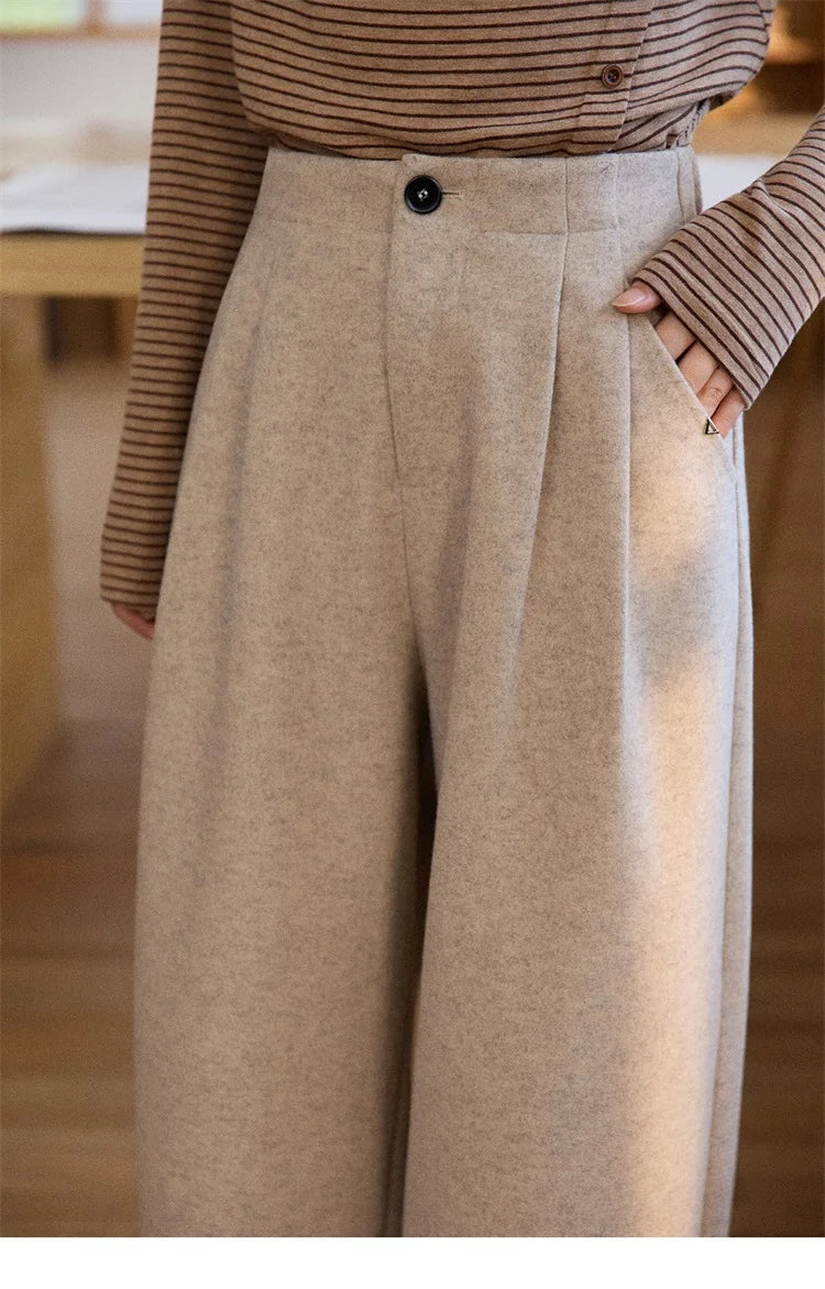 MISHOW Women's Winter Pants 2025 Retro Trousers with Three-dimensional Pleats Pants Pocket Decoration Wide Leg Pants MXE90K1129