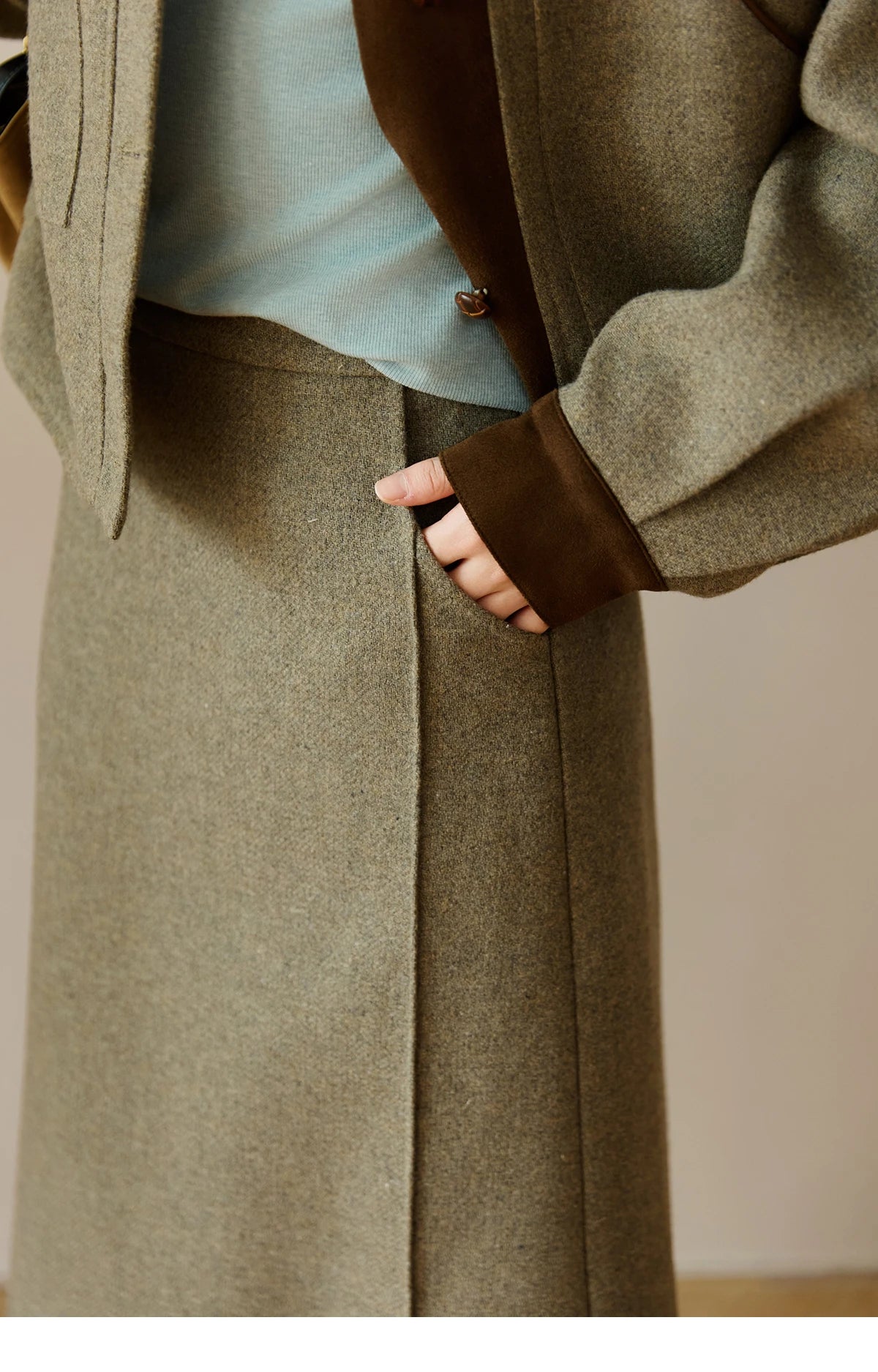 MISHOW Women's Wool A-line Skirt 2025 Autumn Winter Retro Suede Woolen Rear Hem Slit Skirt Versatile Waist Skirts MXE46B2426