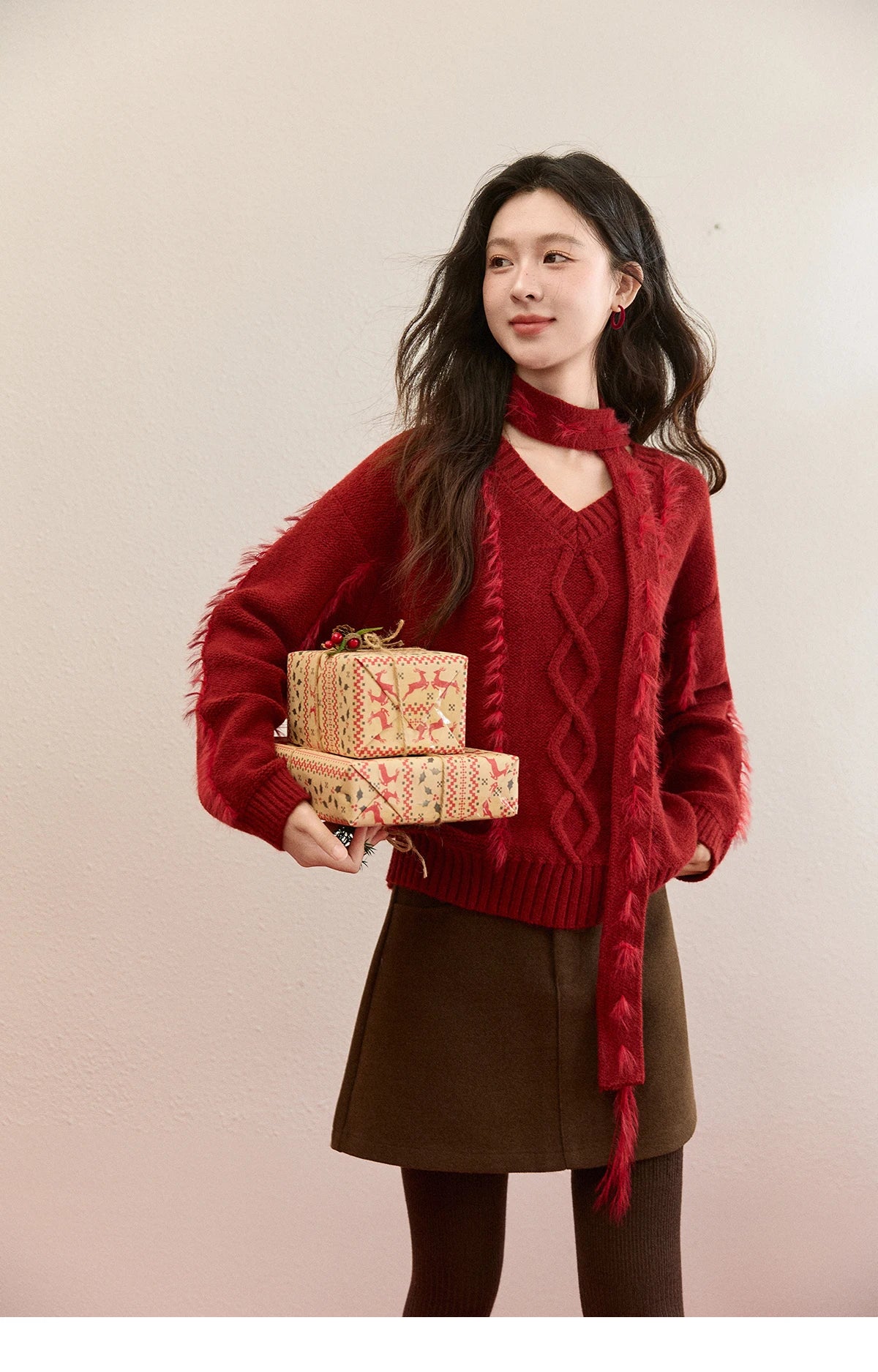 MISHOW Christmas Knitted Sweater Women 2025 Winter Burgundy V-neck Loose Tops Mink Fur Tassel with Scarf Tie Sweaters MXE93Z2809