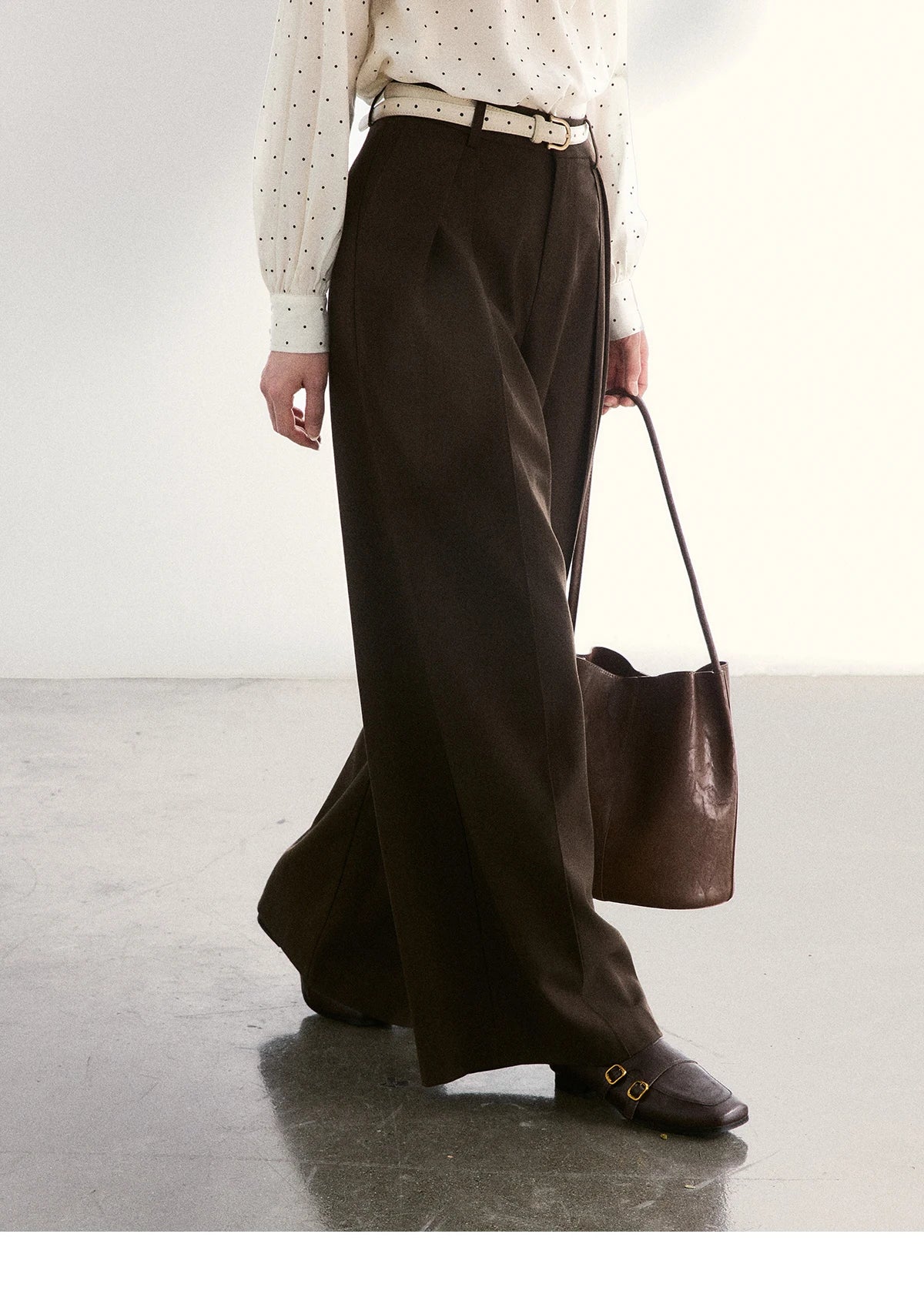 MISHOW Women's Dark Brown Wide Leg Pants 2026 Spring High Waist Pleated Pants Back Elastic Waist Casual Trousers MXF108K1010