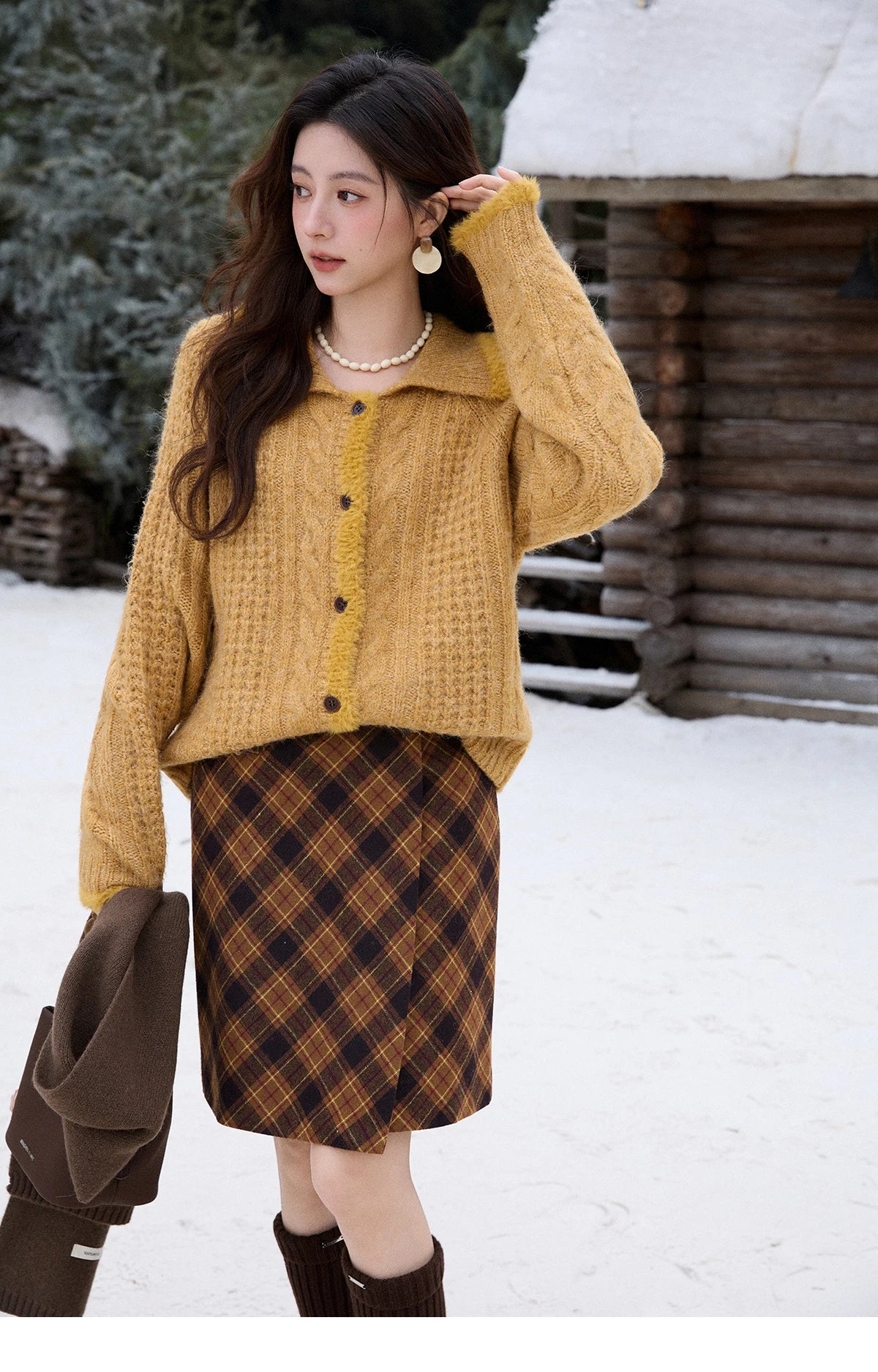 MISHOW Retro Plaid Brushed Skirt for Women Winter 2025 High Waist Slim Thick Skirt Side Invisible Zipper Warm Skirts MXE91B2457