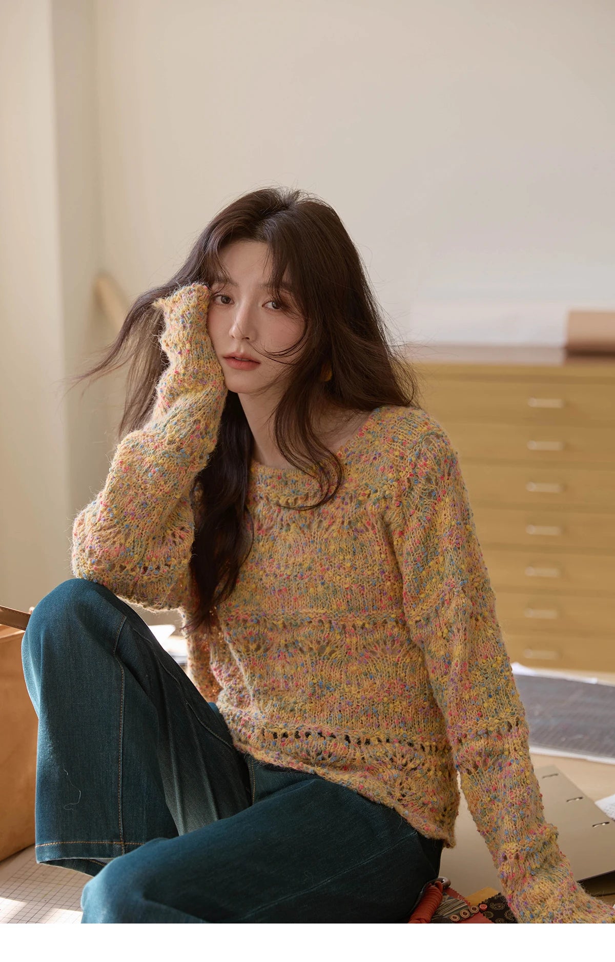 MISHOW Women's Retro Chic Knitted Top 2025 Autumn French Color Polka Dot Knitted Round Neck Curved Hem Thin Sweaters MXE43Z1343