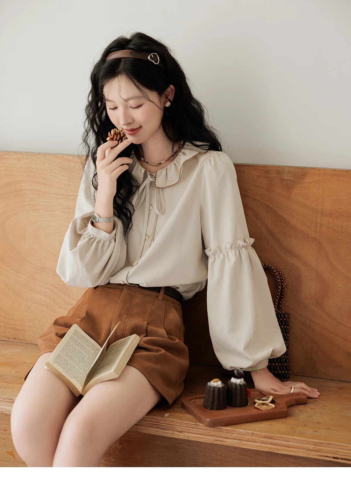 MISHOW Suede Shorts for Women Autumn 2024 High Waist A-line Slim Wide Leg Short Pants Solid Pleats Pants Side Pockets MXD44K0753