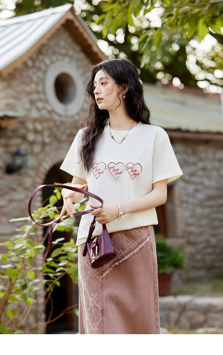 MISHOW Apricot Short Sleeved T-shirt Women 2025 Spring New Casual Versatile Heart Print Positive Shoulder Tops Outer MXE11T0491