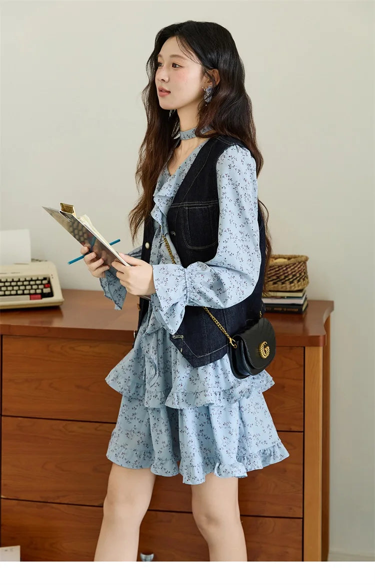 MISHOW Women's Denim Vest 2026 Spring Sleeveless Different Buttons V-neck Casual Waistcoat with Pockets Vest Coats MXE45W0868