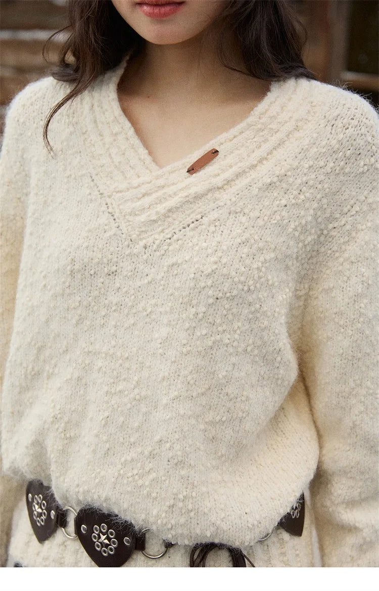 MISHOW Luxury Women Sweaters 2025 Winter Elegant V-neck Thick Pullovers Retro Ribbed Cuff Versatile Long-sleeved Top MXE87Z2755