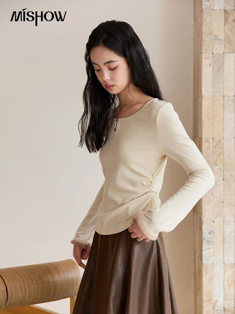 MISHOW Woman Sweaters 2025 Autumn Winter Apricot Brushed Knitted Bottoming Pullovers Pleated Design Casual Loose Top MXE48Z2517