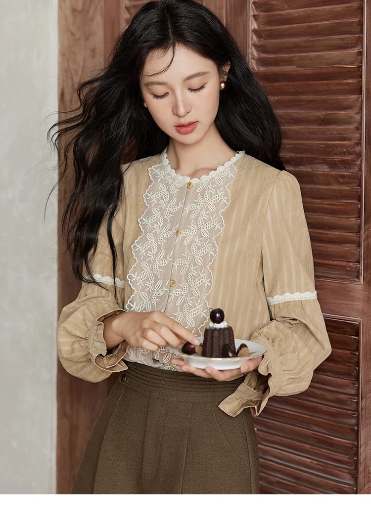 MISHOW Vintage Mesh Embroidery Blouse Women Lace Striped Lace Collar Long Sleeve Top French Lantern Sleeve Outwear MXD47X1664