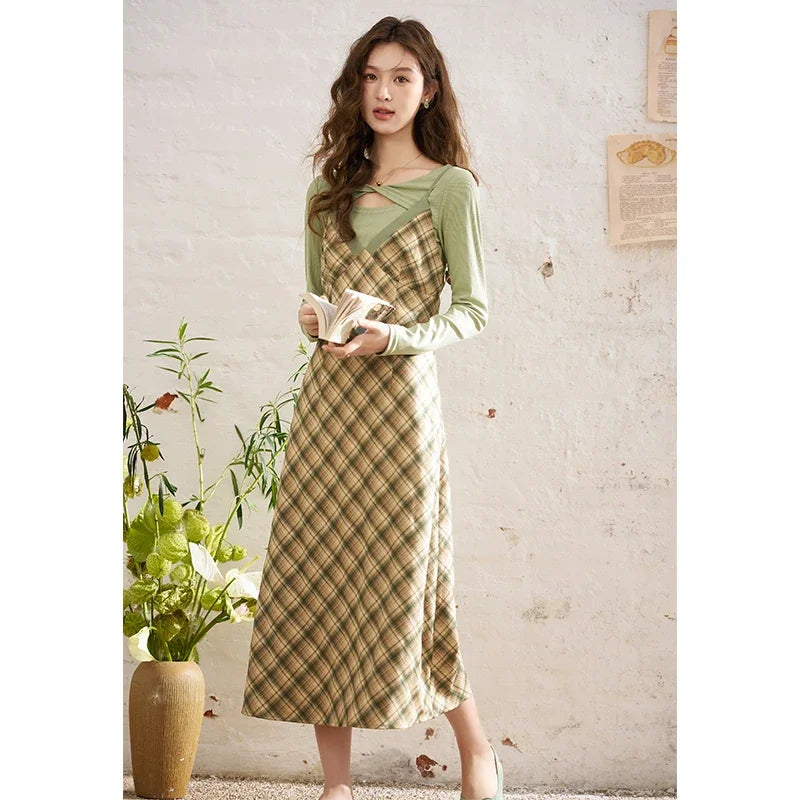 MISHOW Hollow Knitted T-shirt Plaid Contrast Straight Tube Suspender Midi Dress Separately Women 2024 Office Lady MXD14L1679