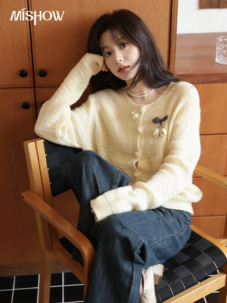 MISHOW Women's Knit Cardigan 2025 Autumn Elegant Camellia Brooch Round Neck Long-Sleeve Top Solid Commute Outerwear MXE44Z1390