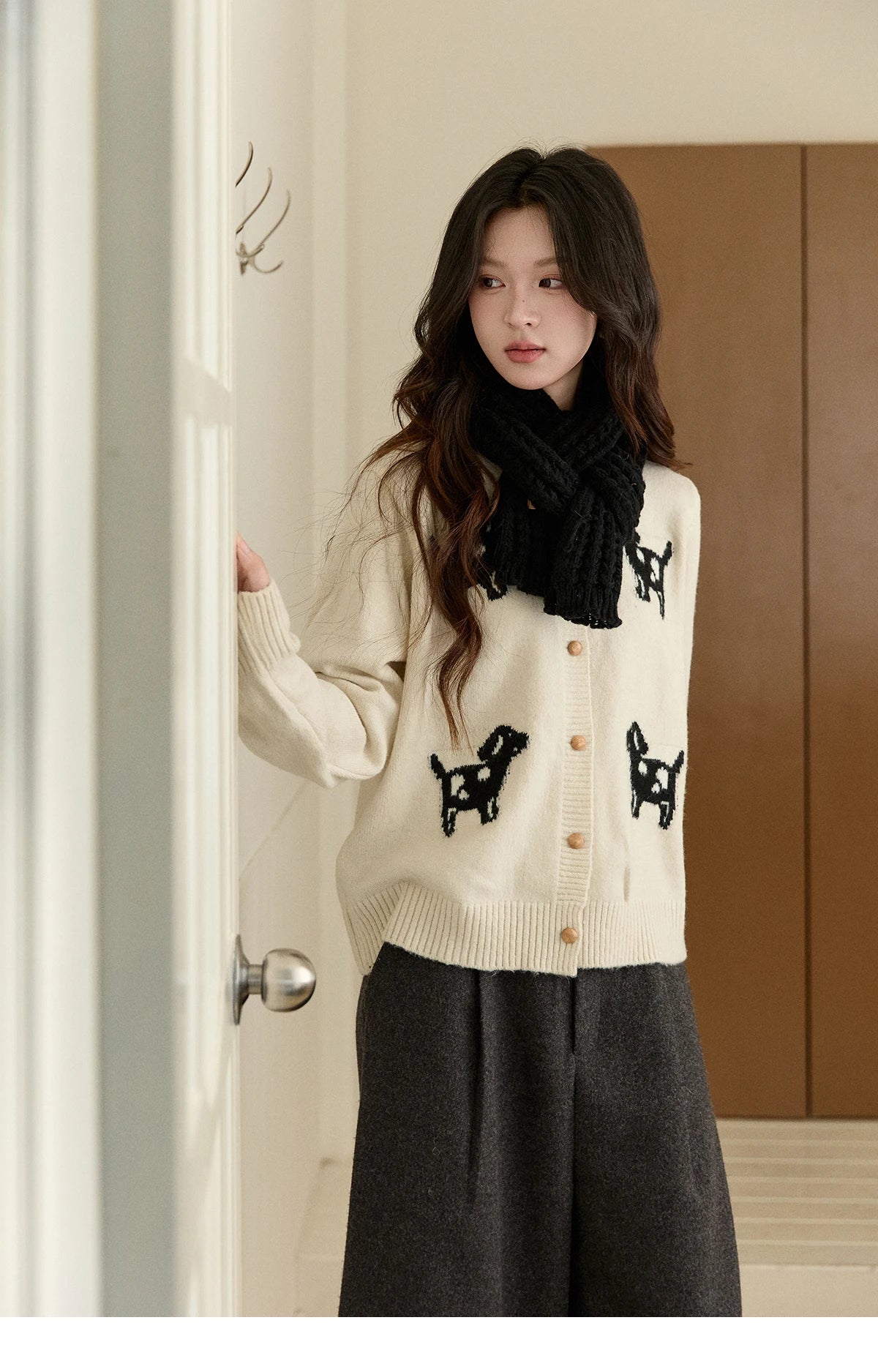 MISHOW Women's Puppy Jacquard Knit Cardigan 2025 Winter Single-breasted Crew Neck Top Warm Loose Sweaters Office Lady MXE93Z2950