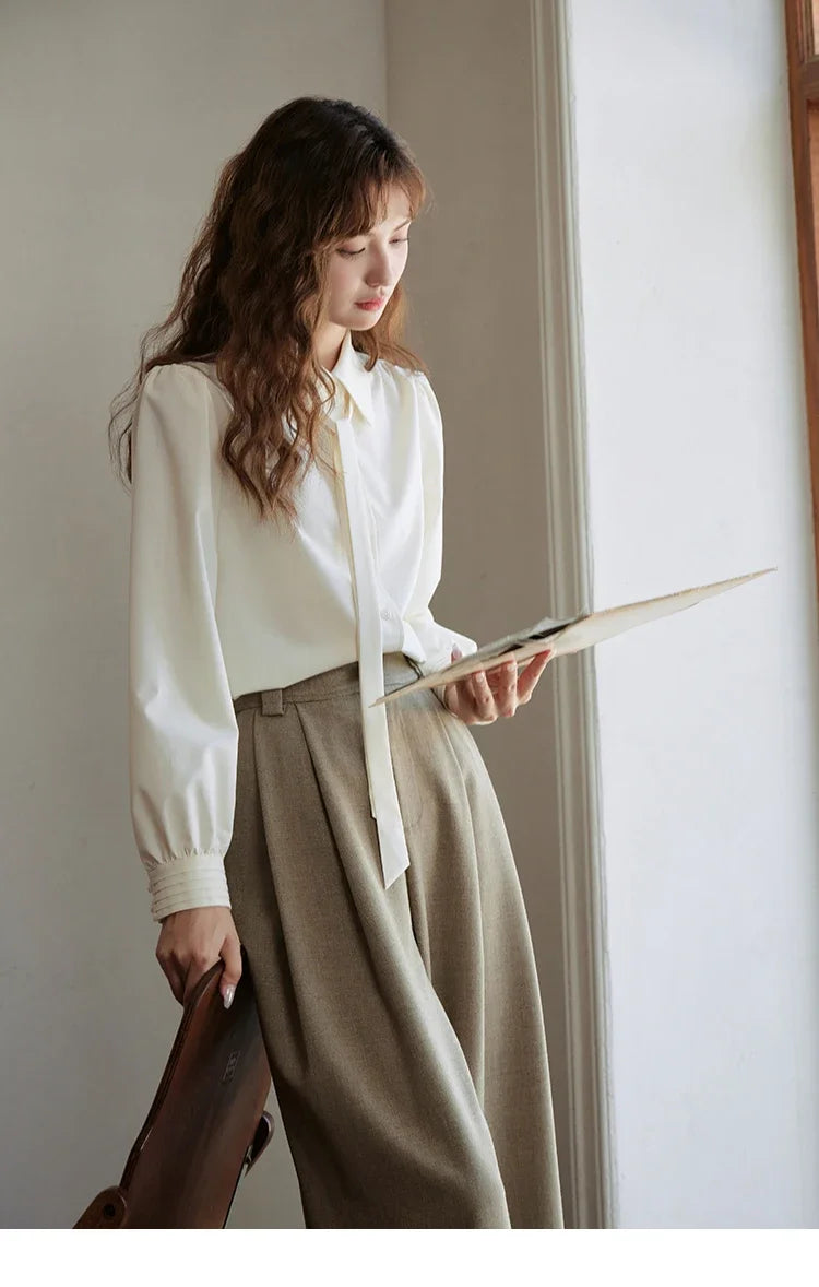 MISHOW Retro Round Neck Coats for Women Spring Autumn Pockets Loose Gold Button Single Breasted Solid Short Jackets MXC44W0072