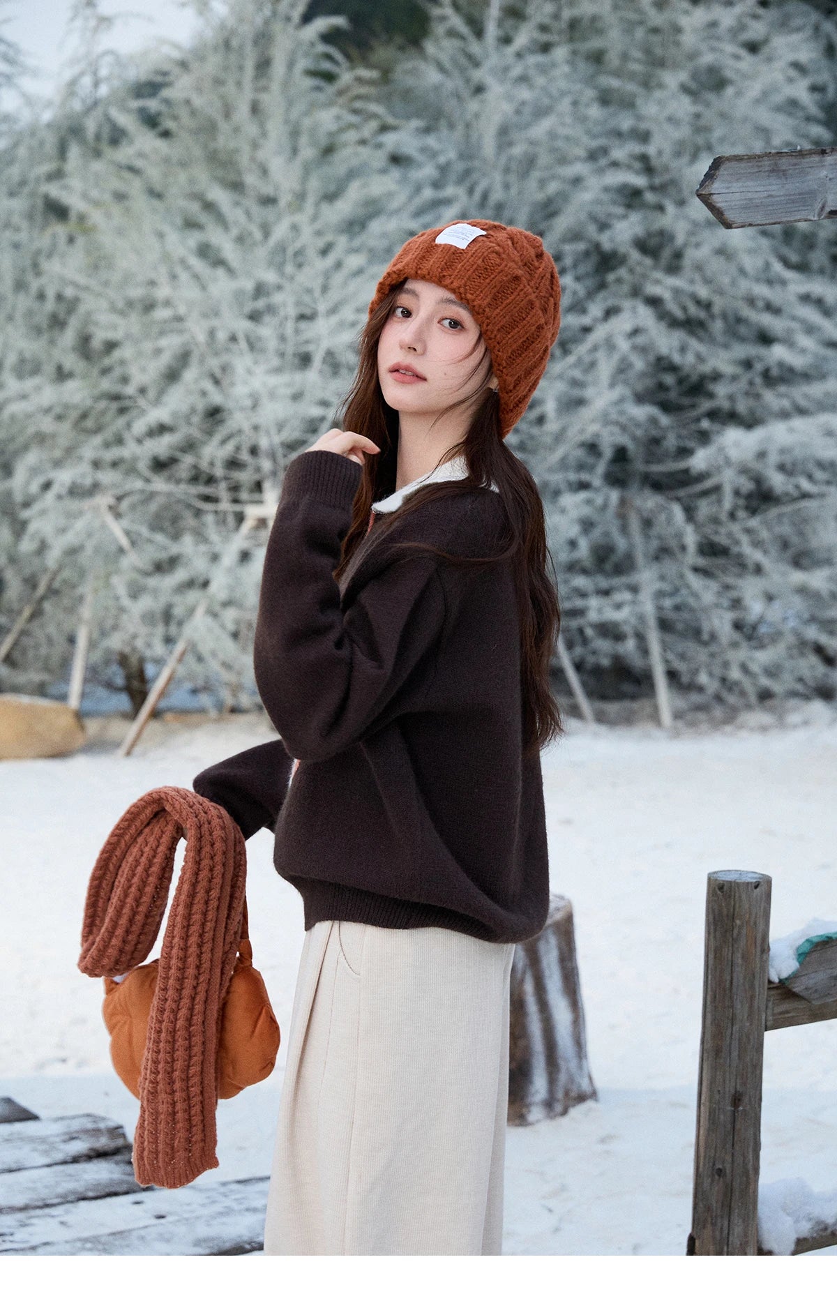 MISHOW Women's Retro Arctic Fleece Cat Sweater 2025 Autumn Winter Color Block Lapel 3D Jacquard Thick Knitted Top MXE90Z2835