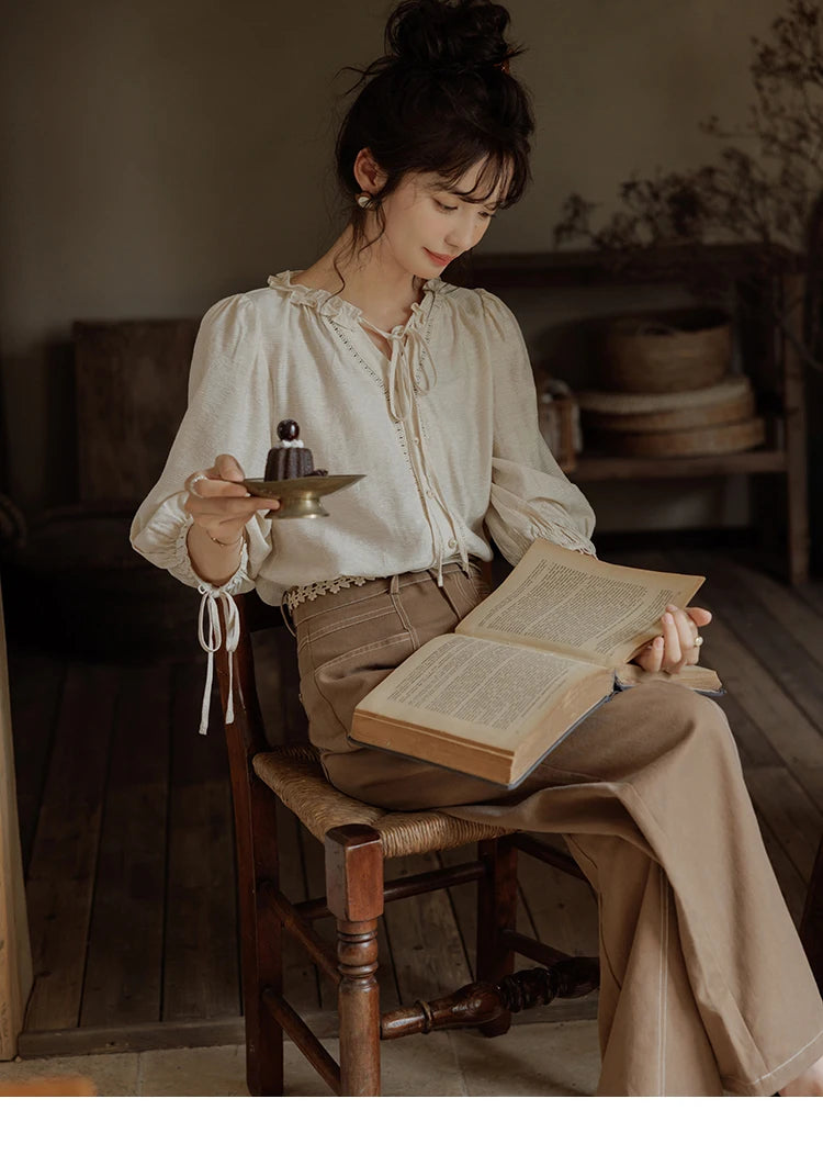 MISHOW French Retro Lace Collar Shirt for Women 2024 Autumn Bow Tie Top Lantern Sleeves Seven Quarter Sleeves Shirt MXD41X1621