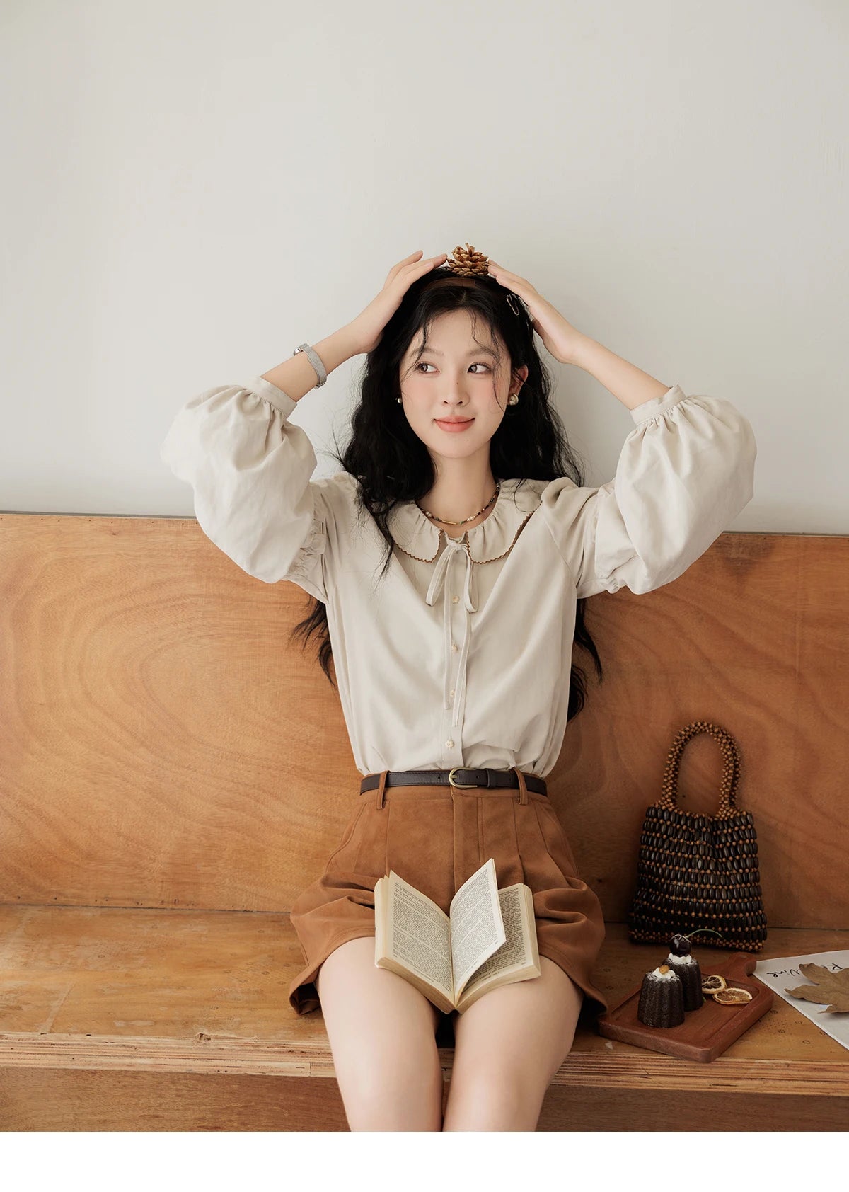 MISHOW Suede Shorts for Women Autumn 2024 High Waist A-line Slim Wide Leg Short Pants Solid Pleats Pants Side Pockets MXD44K0753