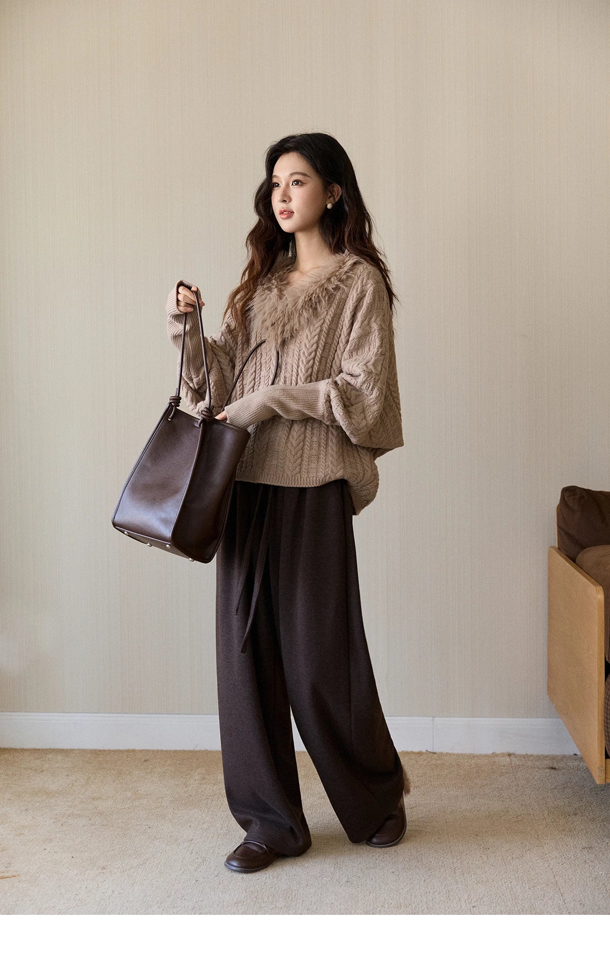 MISHOW Women's Batwing Sleeve KnittedSweater 2025 Winter Faux Fur Collar Cable Knit Puff Sleeve Warm Pullover Tops MXE94Z2985