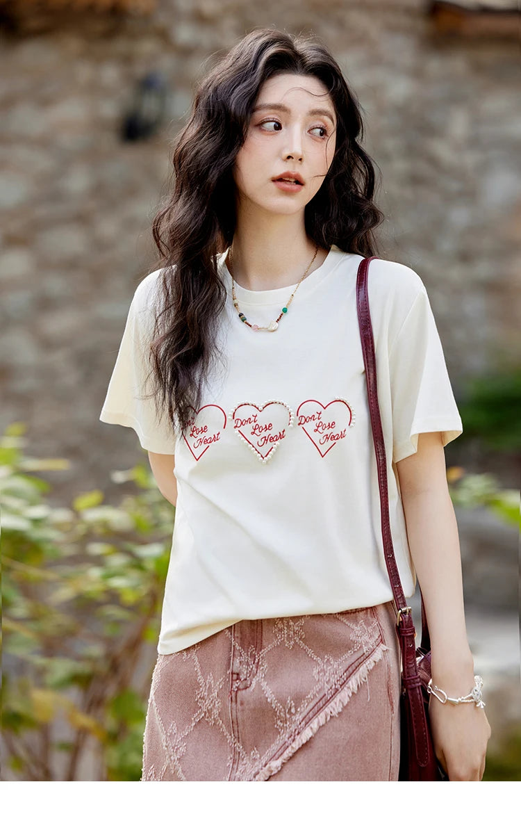 MISHOW Apricot Short Sleeved T-shirt Women 2025 Spring New Casual Versatile Heart Print Positive Shoulder Tops Outer MXE11T0491