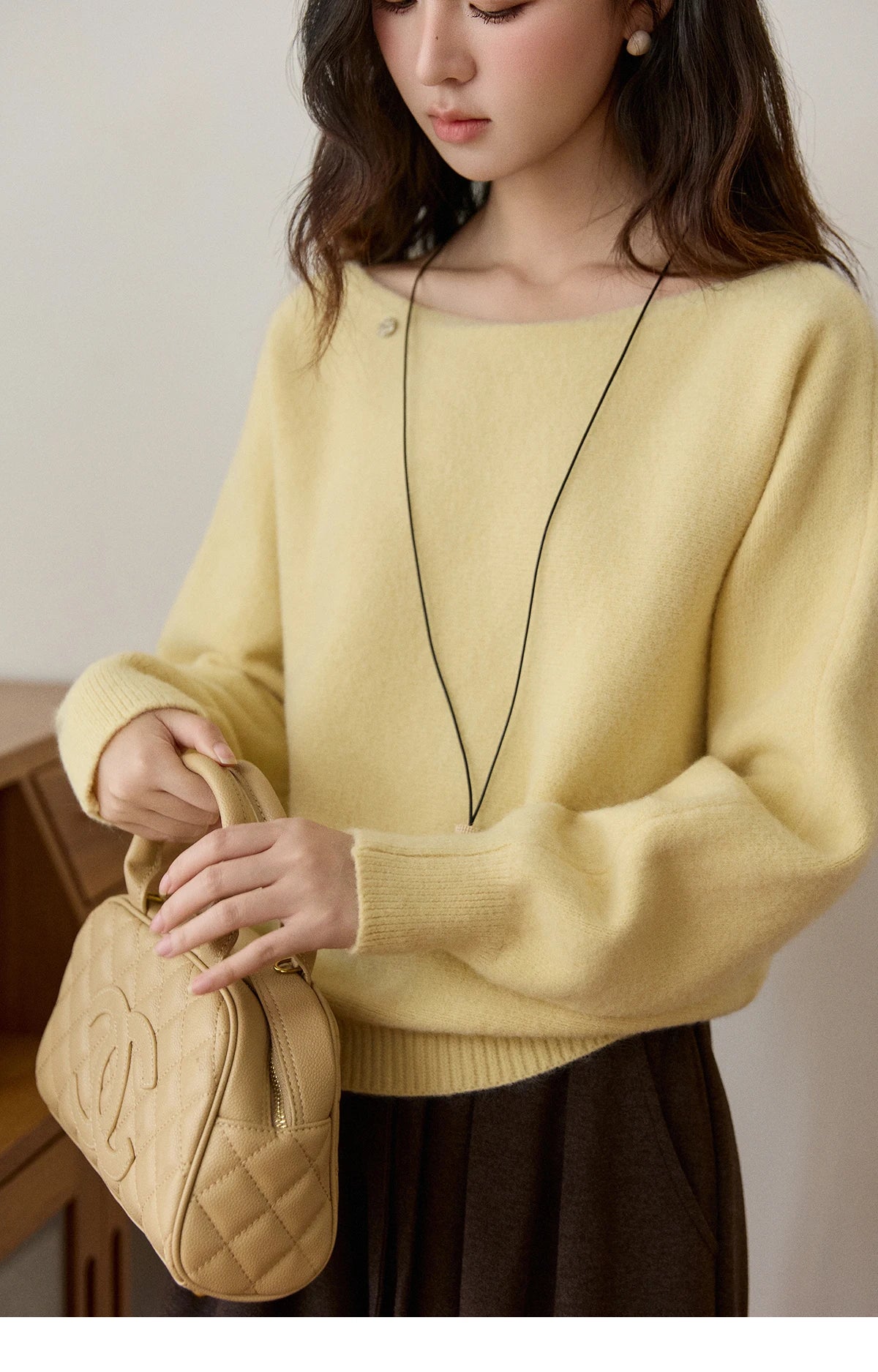 MISHOW Women's Solid Knitted Sweater 2025 Autumn Winter Boat Neck Lantern Sleeve Loose Sweater Soft Warm Pullover Top MXE94Z2984