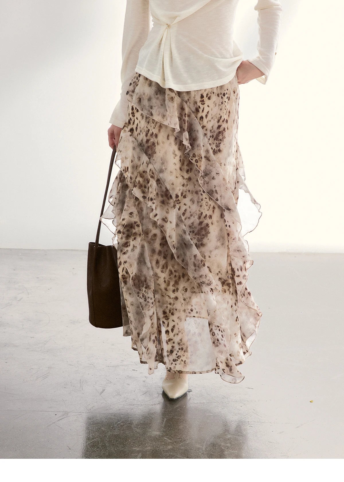 MISHOW Women's Leopard Print Maxi Skirt Spring Ruffled Chiffon Elastic Waist Skirts Casual Retro Flowy Long Skirt MXF108B0772