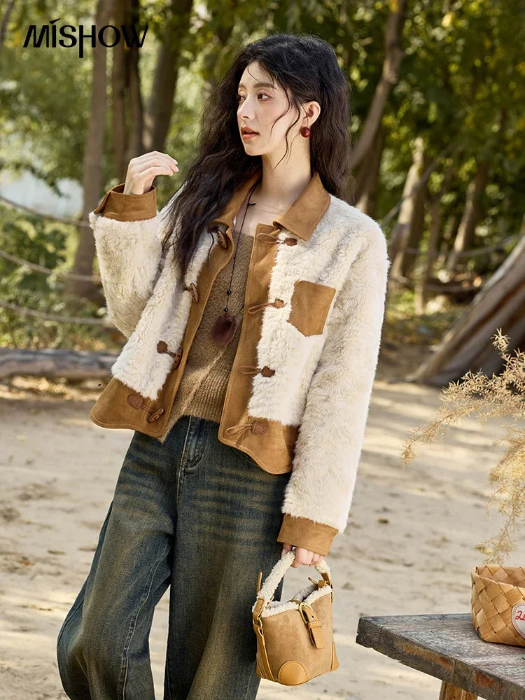 MISHOW Lamb Wool Short Jacket Women Ox Horn Button 2024 Fall Winter New Fashion Warm Loose Splicing Suede Top MXD36W0504