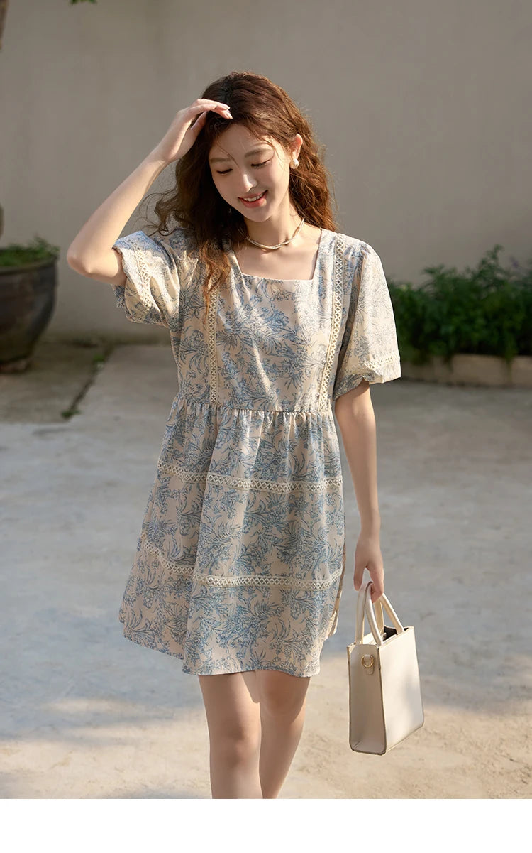 MISHOW Square Collar Blue Floral Dress 2023 Summer French Retro Puff Sleeve Lace Doll Sweet Loose Knee-Length Dresses MXC38L1520