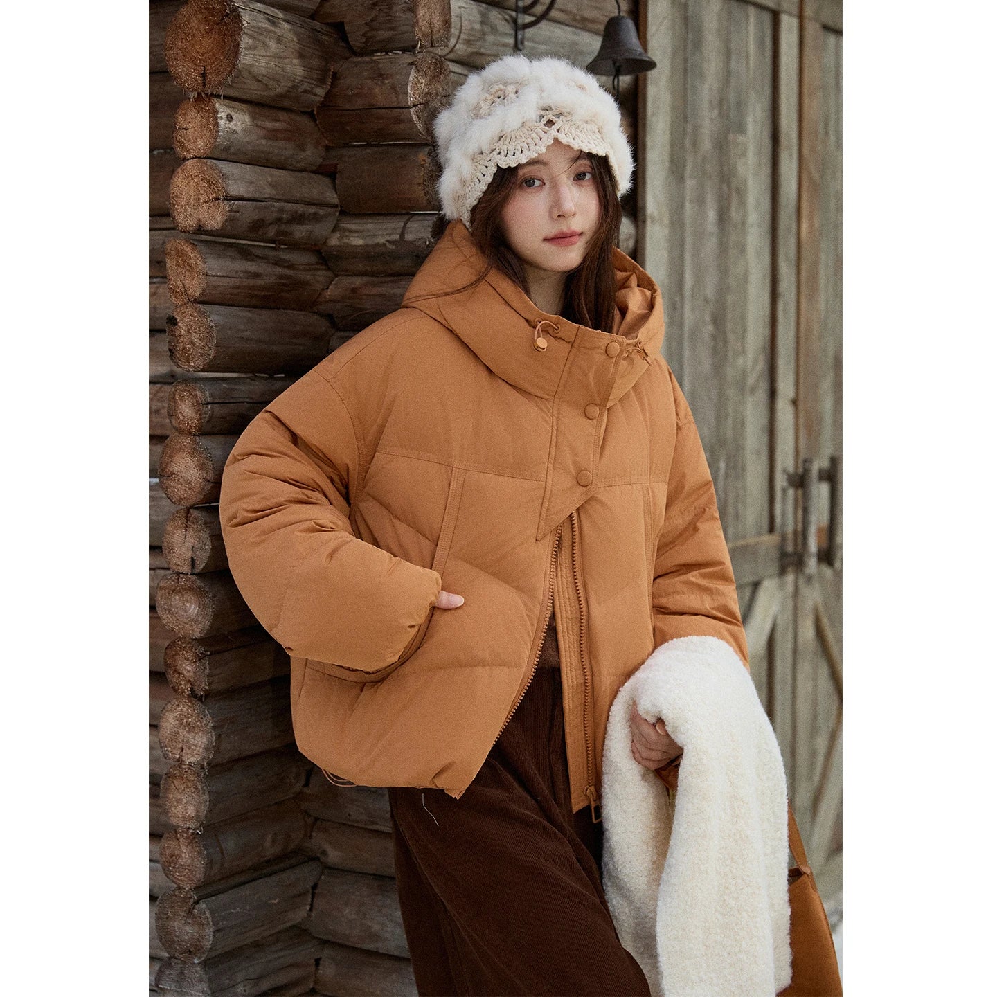 MISHOW Women's Short Coat with 90% White Duck Down Filling Windproof Down-proof Hooded Jacket Lightweight Warm Coat MXE51Y0080