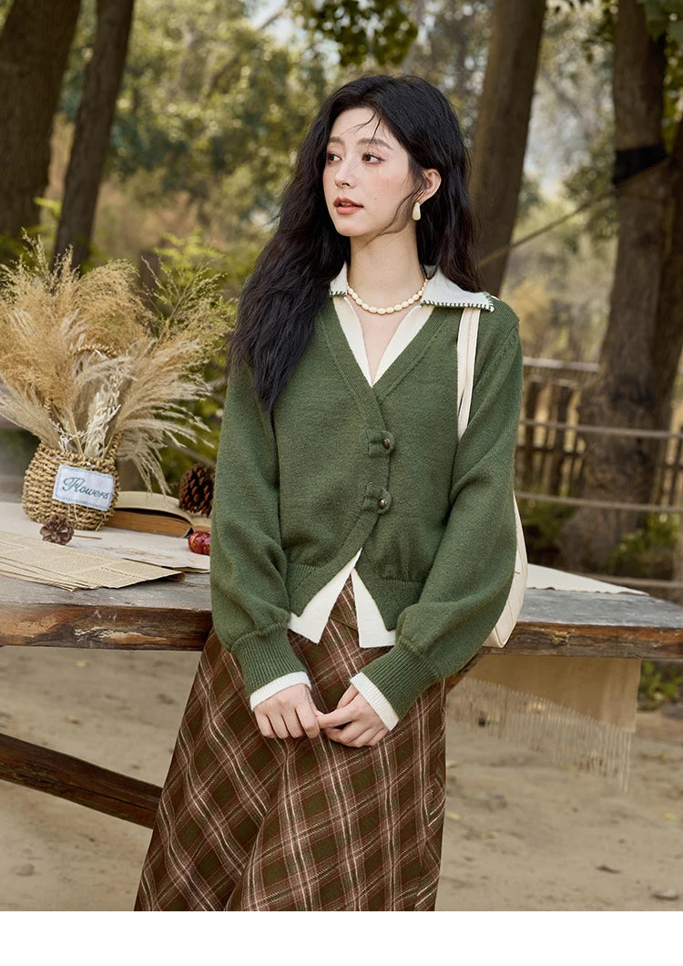 MISHOW Fake Two-piece Sweater Women Fashion Splicing Lapel Knitwear 2024 fall winter New Design Retro V-neck Cardigan MXD41Z0712