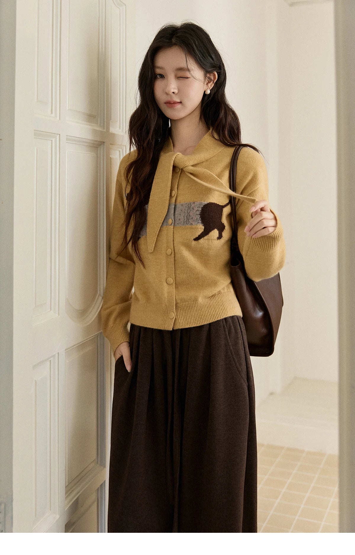 MISHOW Women's Pink Knit Cardigan 2025 Autumn Winter Dachshund Pattern Bow Collar Sweaters Single-breasted Loose Tops MXE94Z2997