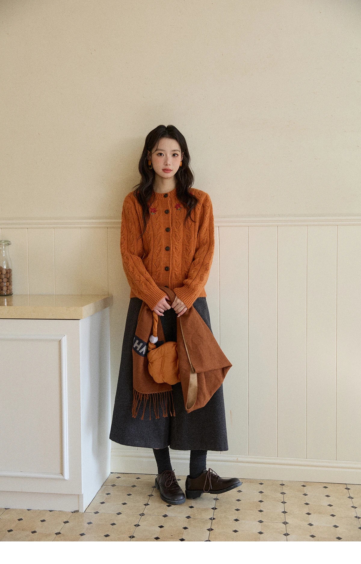 MISHOW Cardigan Woman 2025 Winter Fashion Orange Cable Knit Cardigan Floral Embroidery Retro O-neck Thick Knit Top MXE86Z2737