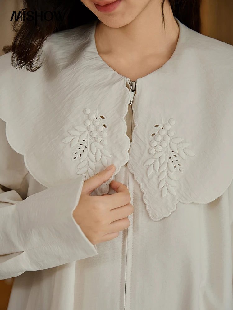 MISHOW Women's Wheat Sprout Embroidery Coat Autumn 2025 Beige Doll Collar Hem Folded Short Coats Loose Zipper Jackets MXE45W0860