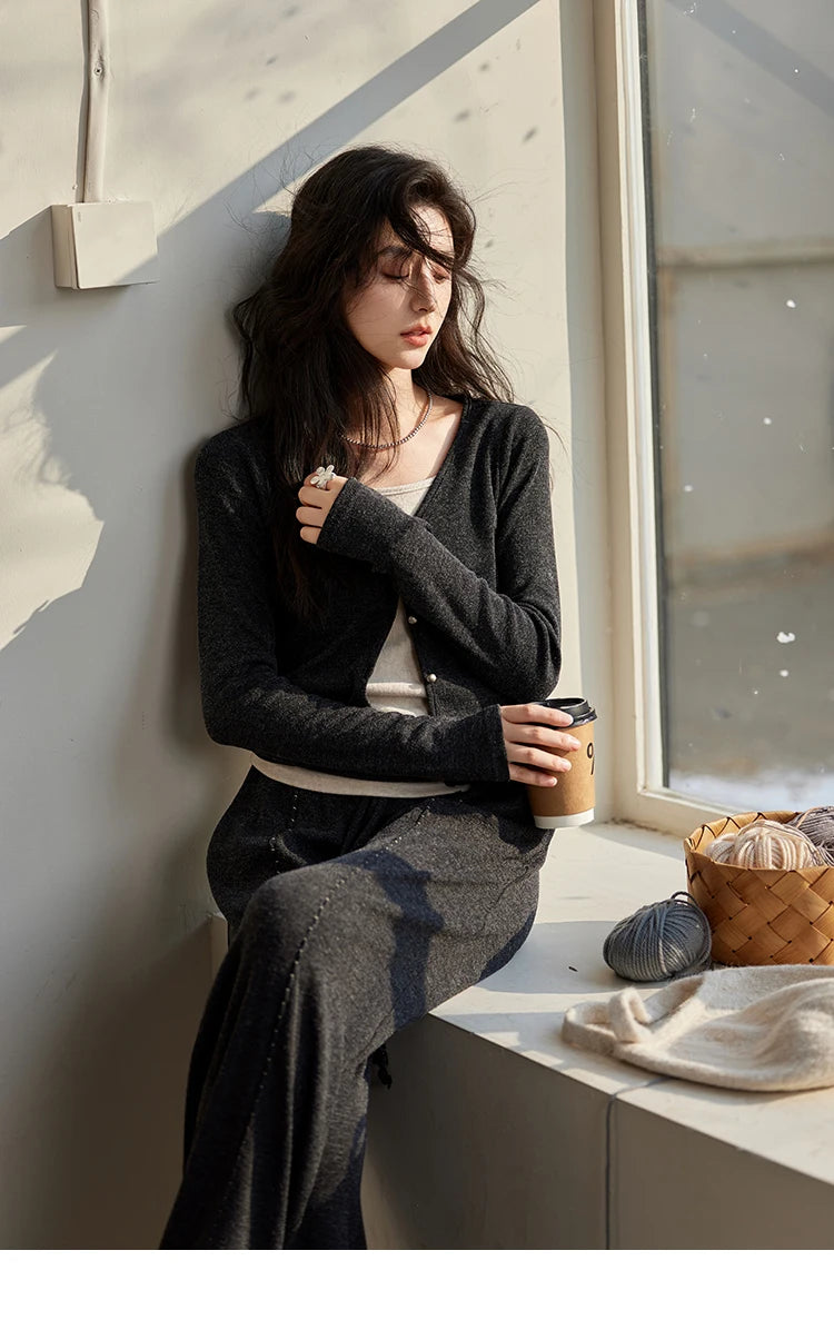 MISHOW Women Casual False Two Pieces Splicing Knit Wide-legged Pants Separately 2024 Fall Winter Elastic Waist Pants MXD35Z0877