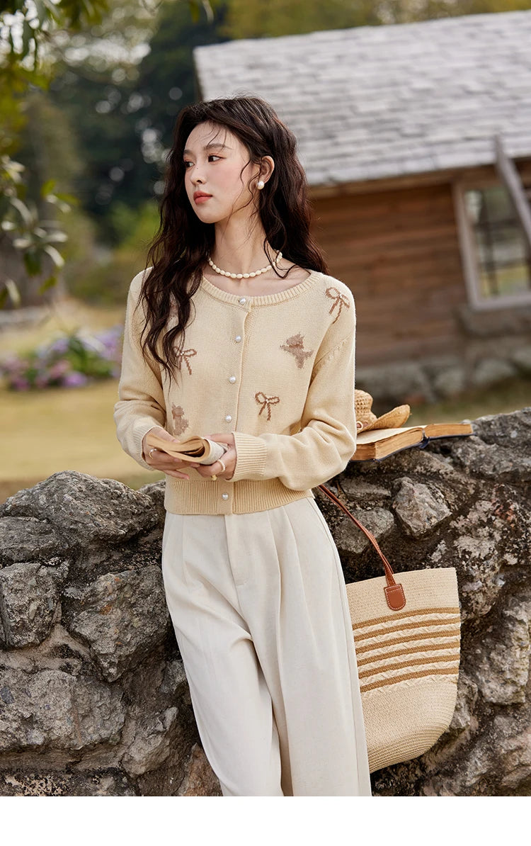MISHOW Dog Bow Jacquard Knitted Sweater 2025 Spring Yellow Single Row Pearl Button Top Round Neck Elegant Sweaters MXE13Z1197