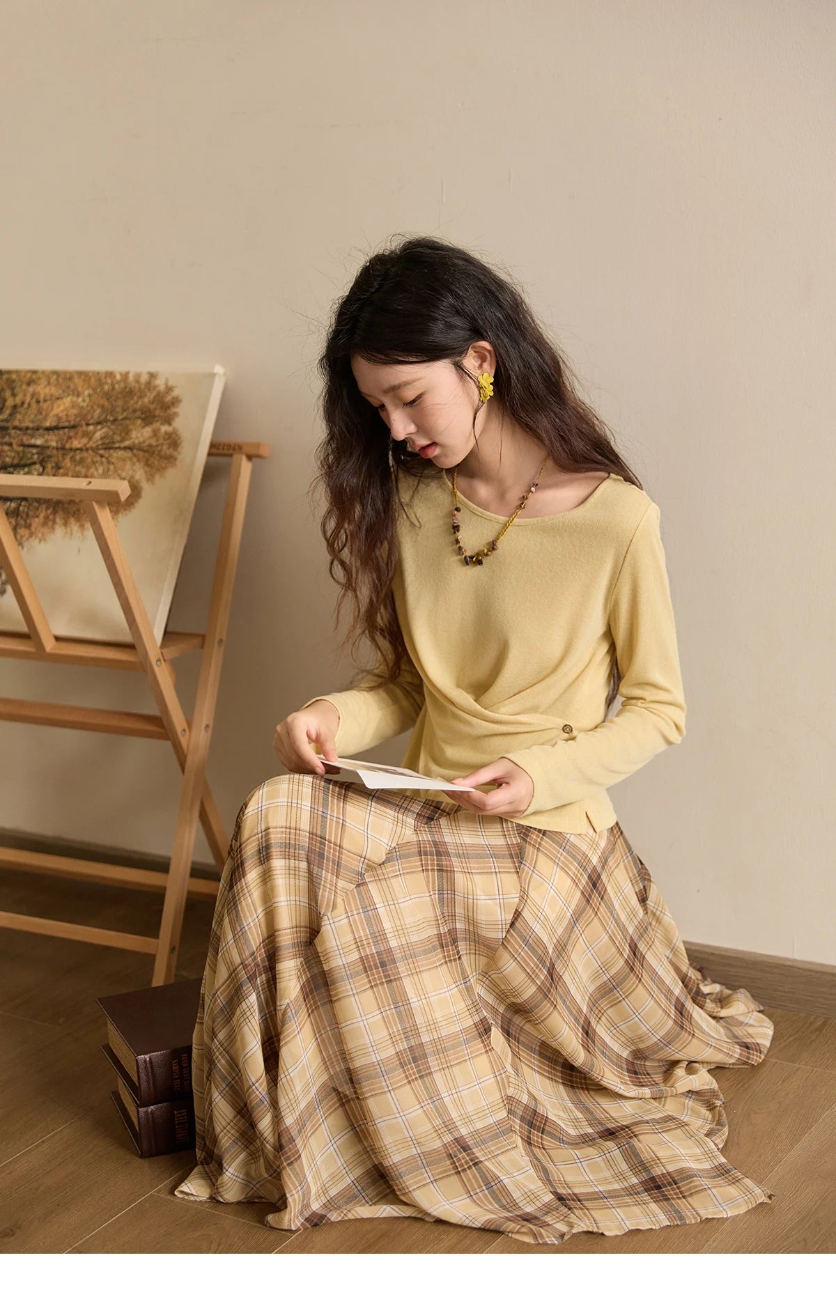 MISHOW Two-color Cross-strap Knitted Top for Women 2025 Autumn Winter New Classic Round Neck Slim Long Sleeves Top MXE43Z1344