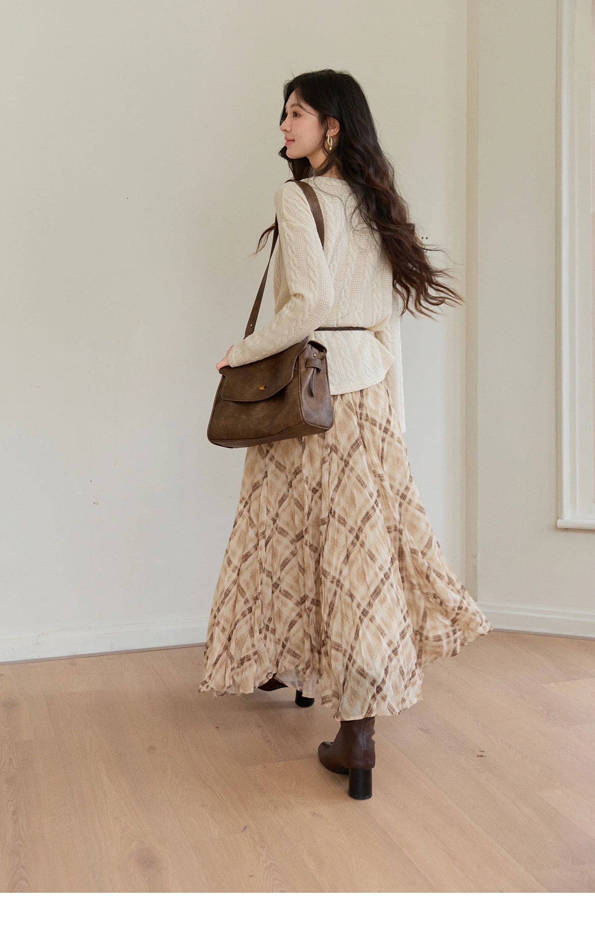 MISHOW Women's Beige Apricot Knitted Sweater 2026 Spring V-Neck Lace-Up Cable Knit Casual Loose Top Excluding Belt MXF108Z1029