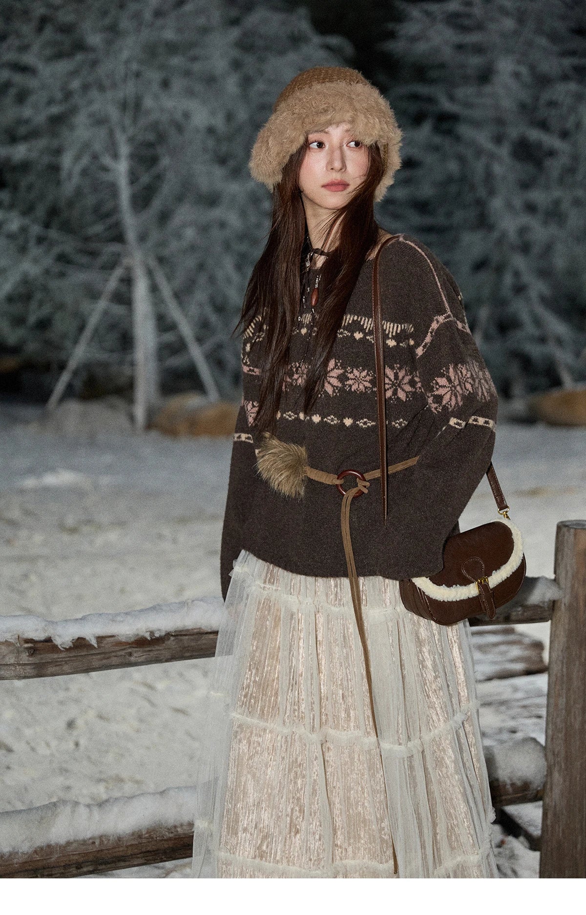 MISHOW Women's Pullovers 2025 Winter Retro Brown Loose Crew Neck Snowflake Jacquard Sweaters Commute Warm Knit Top MXE86Z2655