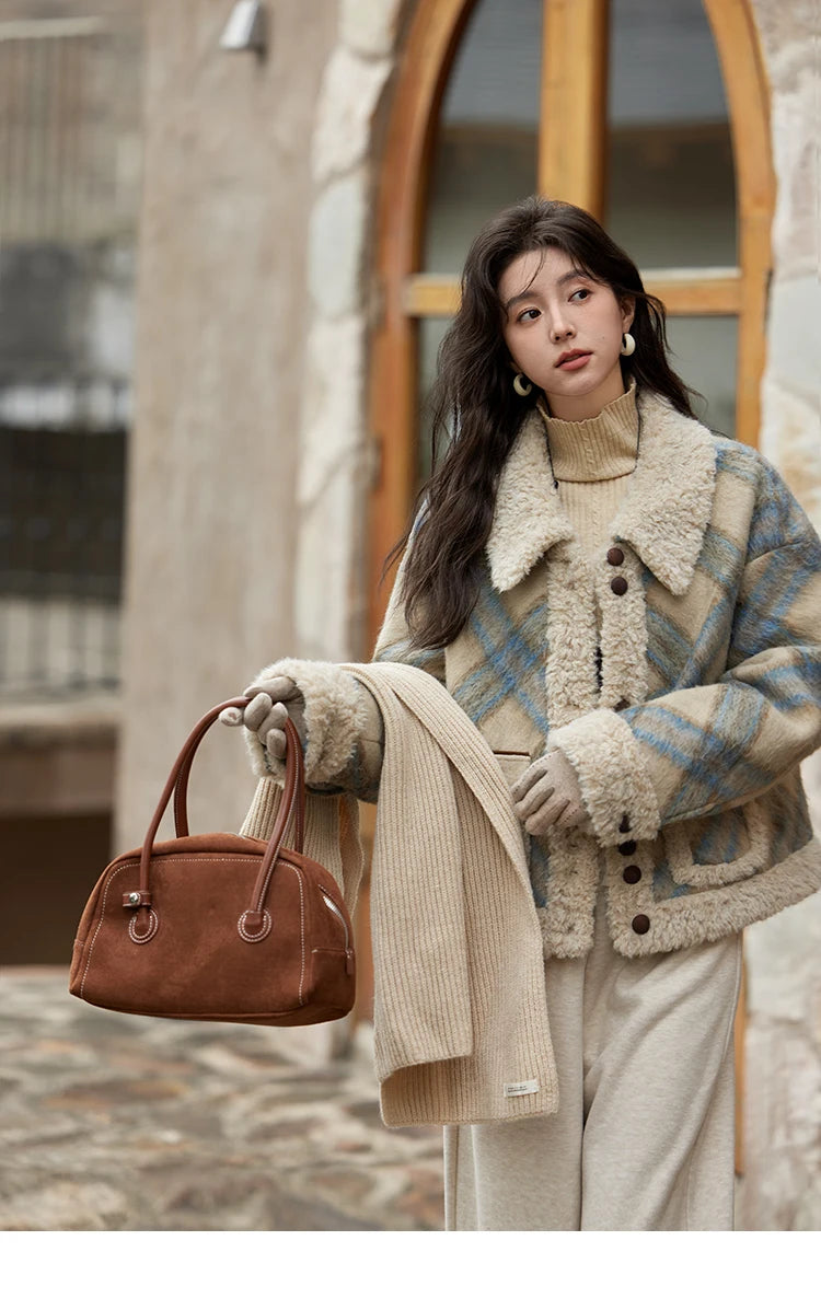 MISHOW Splicing Fleece Short Coat Women 2024 Winter Vintage French Plaid Tweed Thickened Warm Turn Down Collar Jacket MXD55W0574