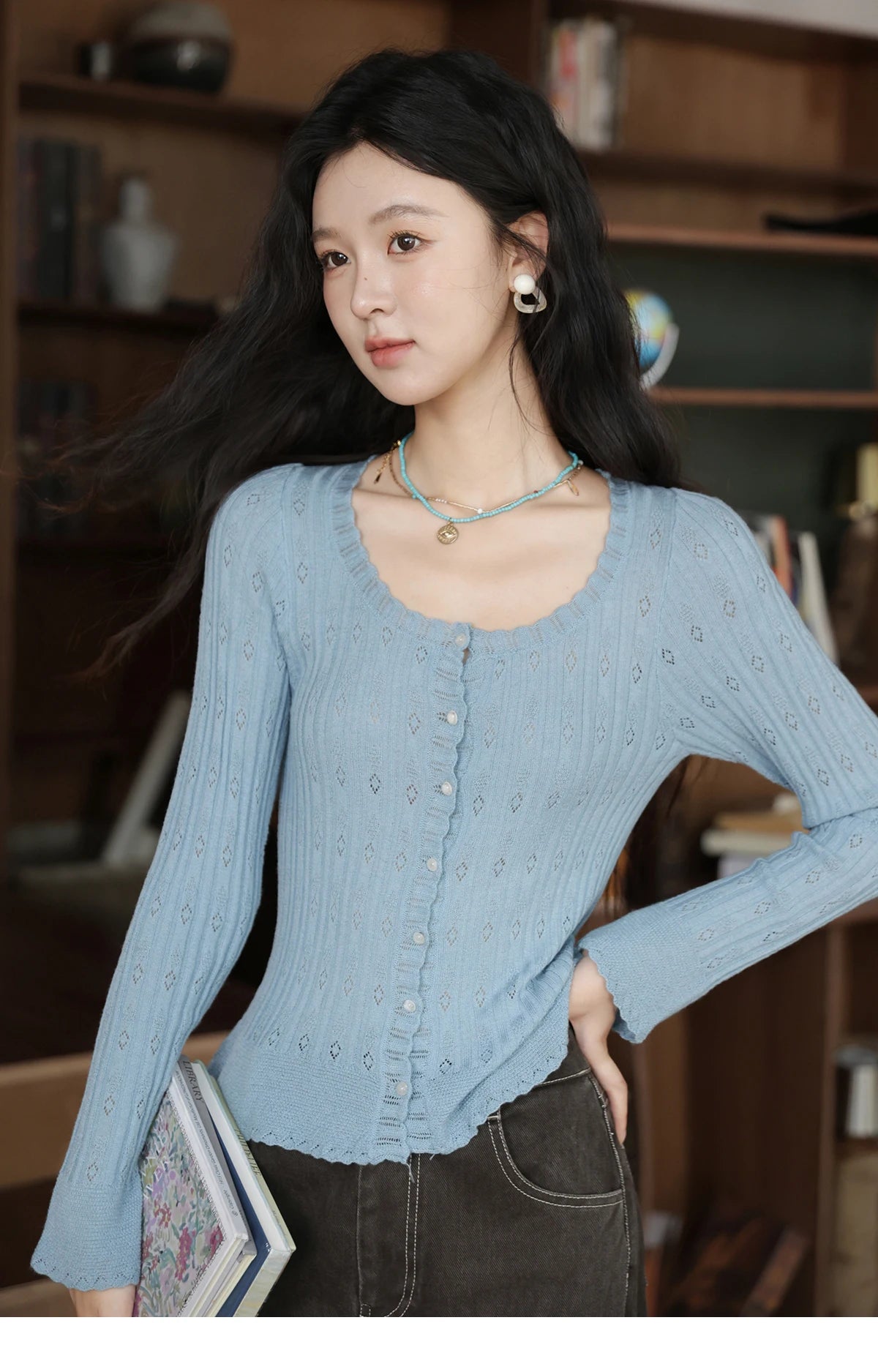 MISHOW Pit Stripe Thin Knitted Sweater for Women Autumn 2025 French Retro Round Neck Cardigan Temperament Casual Top MXE42Z1374