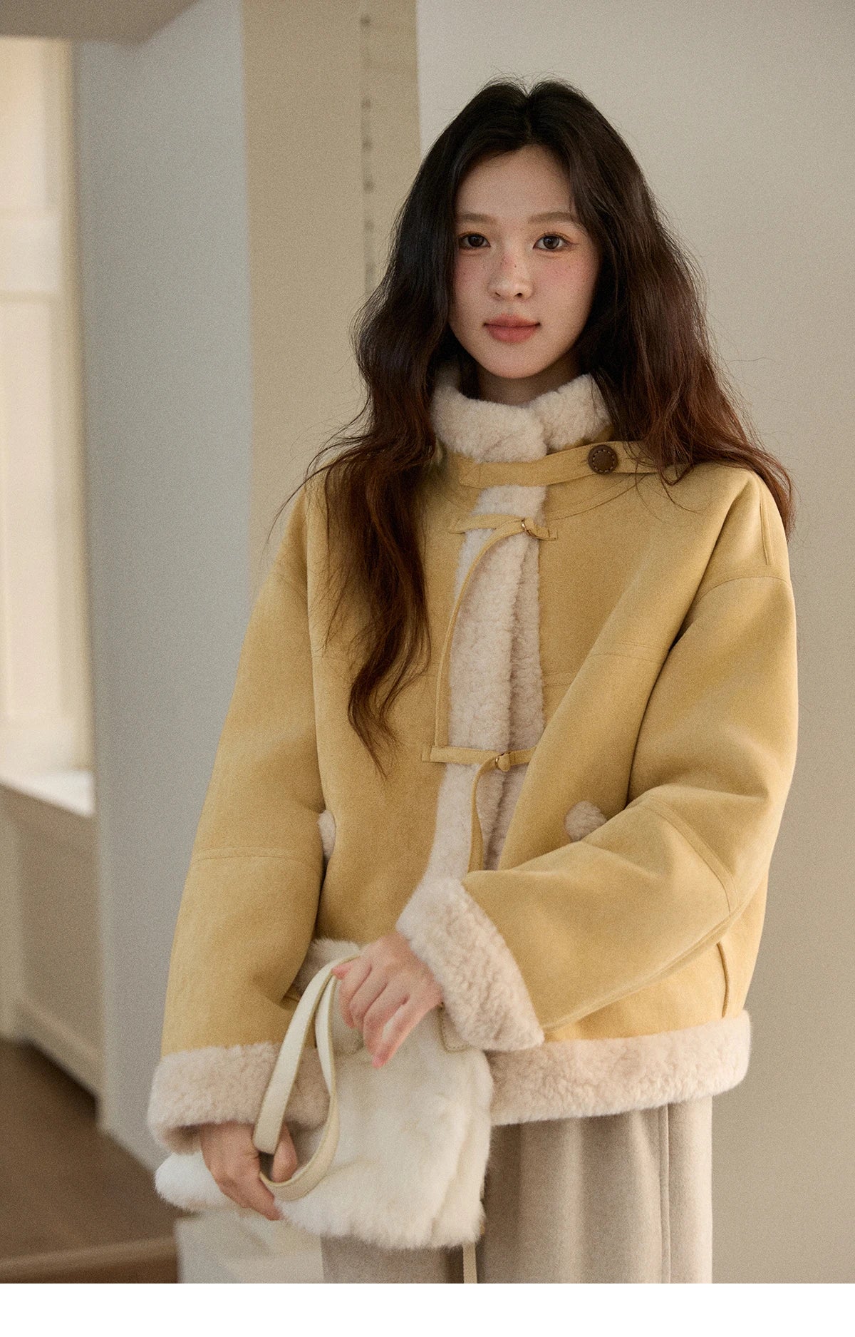 MISHOW Woman Yellow Jackets 2025 Winter Suede Fur Collar Short Coat Luxury Comfortable Single-breasted Commuter Coat MXE89W0897