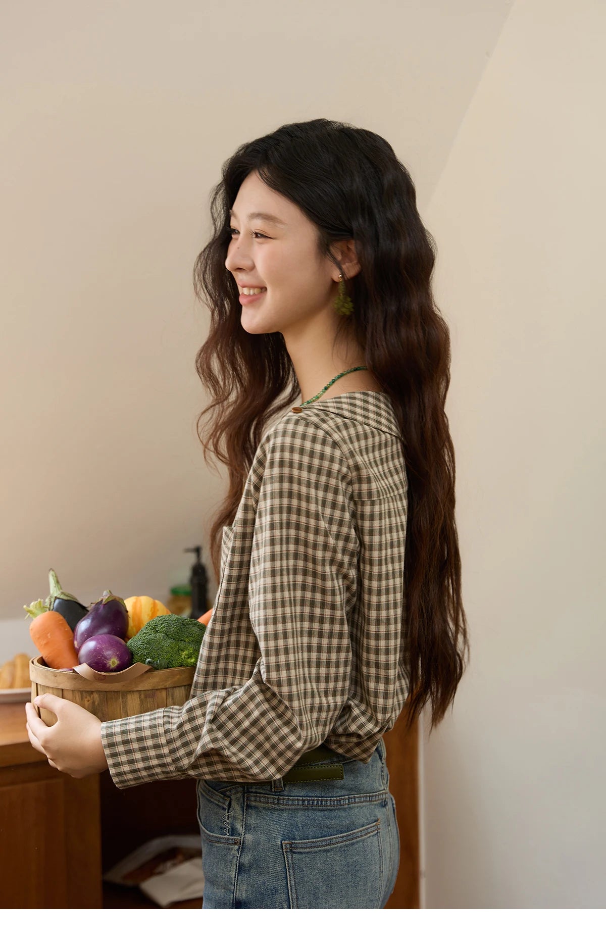 MISHOW Women's Casual Shirts Cotton Autumn Side Slit Pockets Plaid Shirts Commute Elegant Chic Woman Top with Belt MXE44X2469